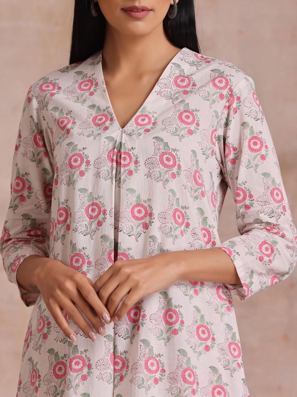 trueBrowns Pink Green Buta On White Block Print Cotton Slit Kurta Pant Set | Grocsy