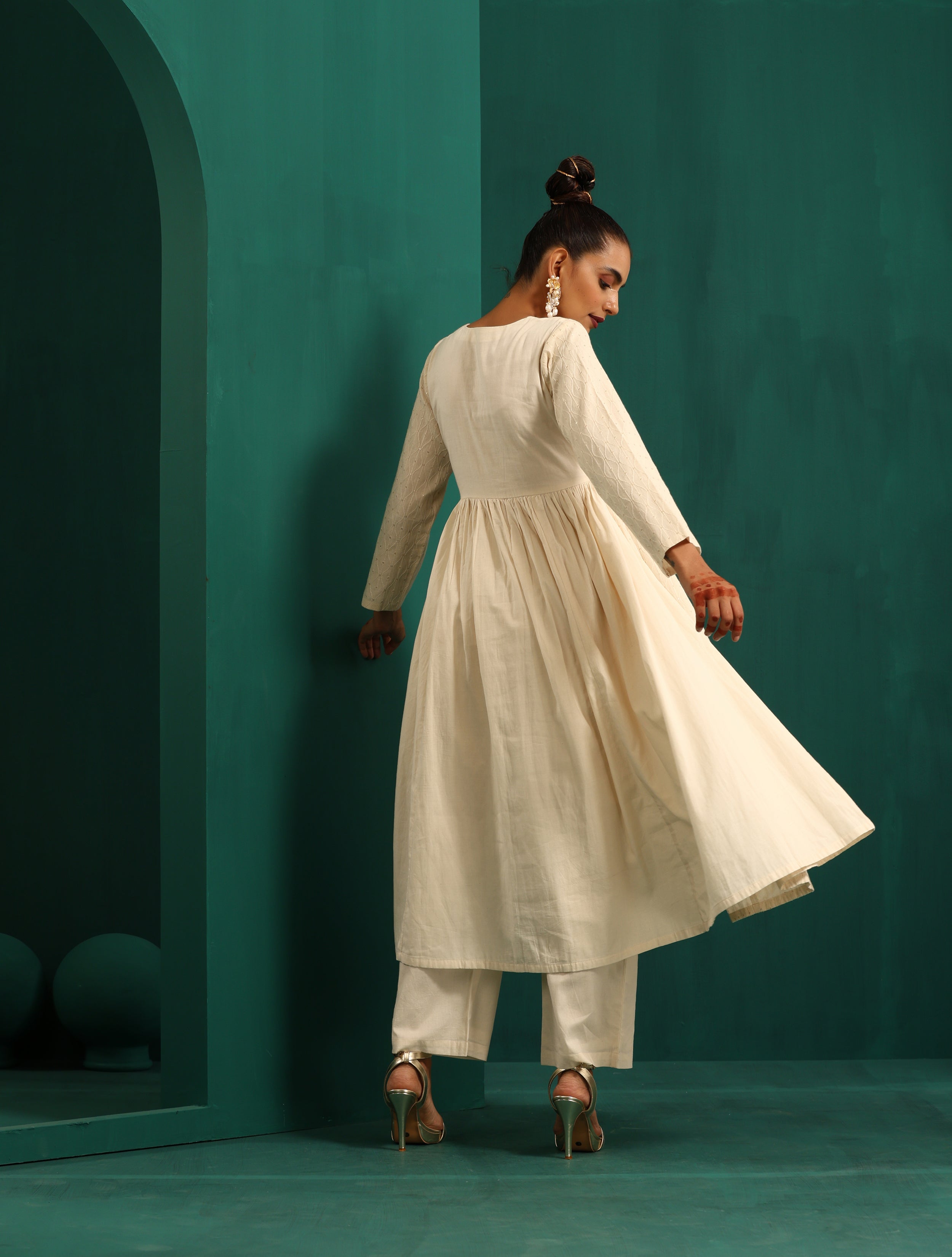 trueBrowns Ivory Tonal Cotton Anarkali Kurta Pant Set | Grocsy