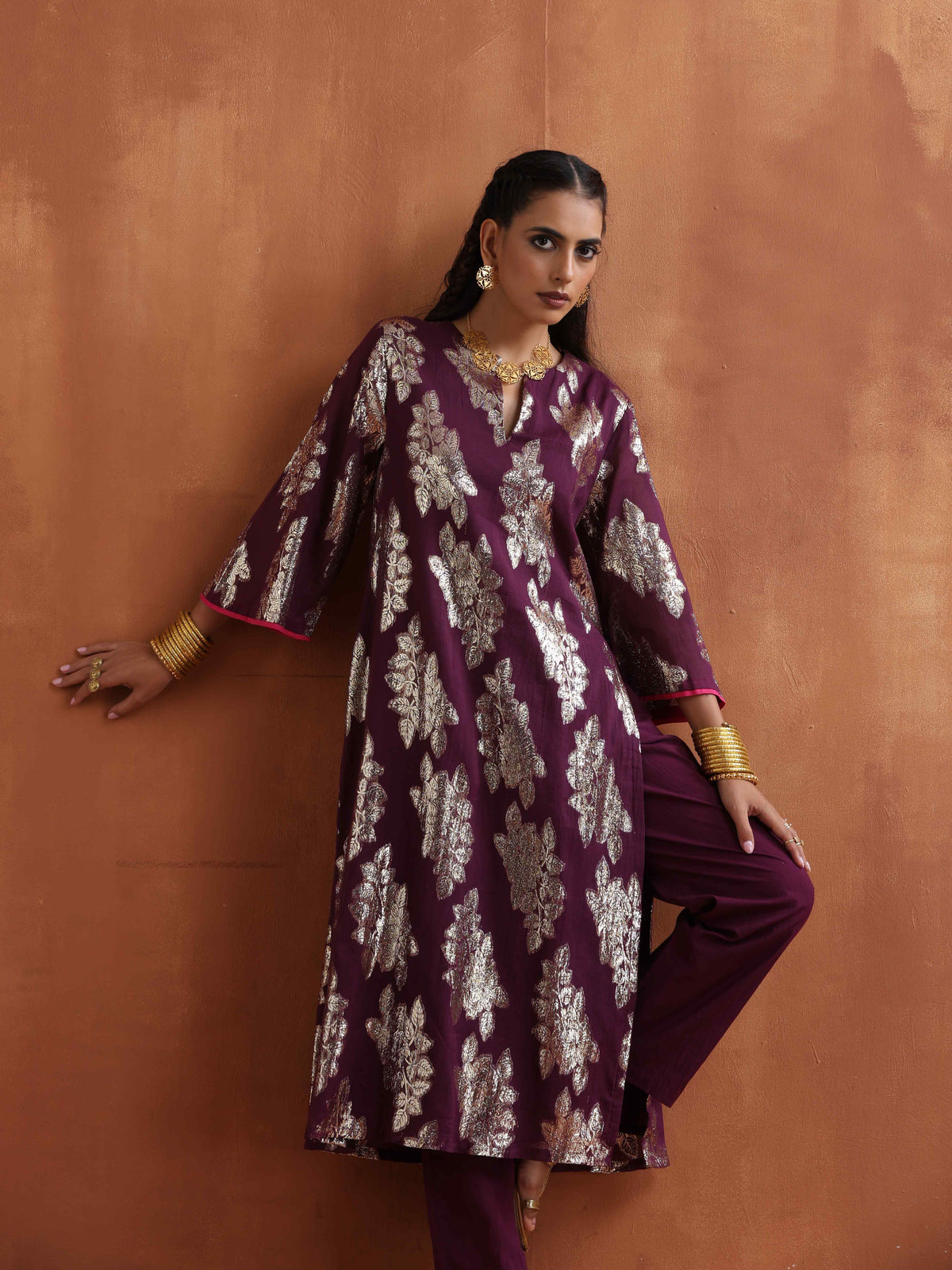 trueBrowns Purple Metallic Straight Kurta Set | Grocsy