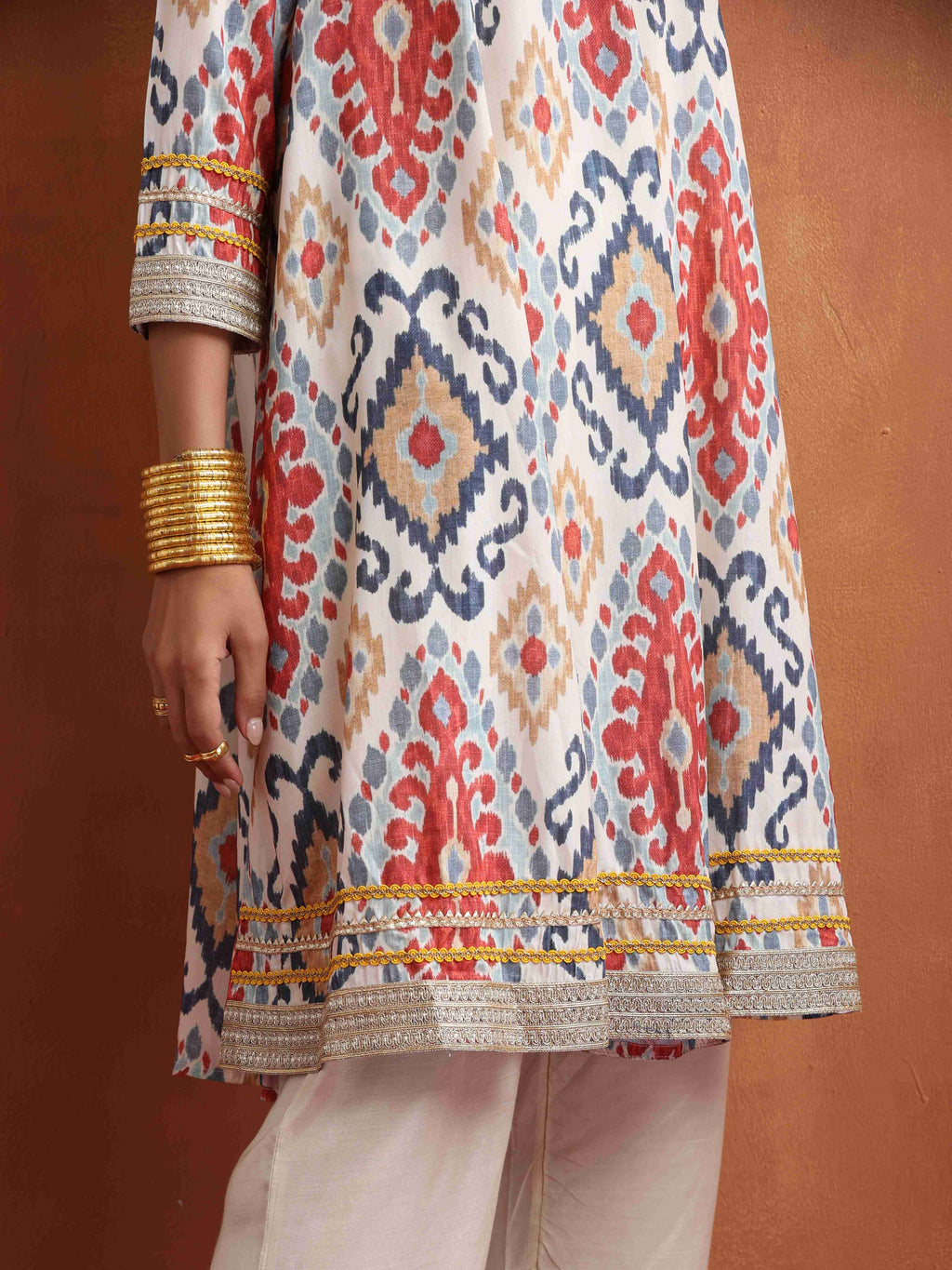 trueBrowns Off White Ikat Print Anarkali Kurta Co-ord Set | Grocsy