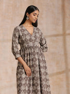 trueBrowns Clay Dabu Overall Print Cotton Wrap Dress | Relove | Grocsy