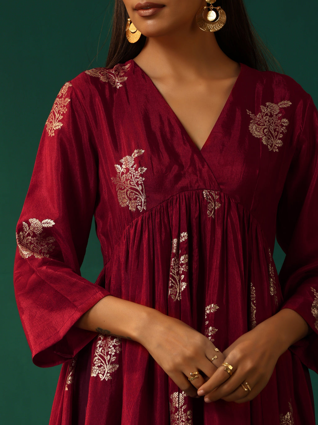 trueBrowns Maroon Floral Viscose Silk V-Neck Waist Gathered Kurta Pant Set | Grocsy
