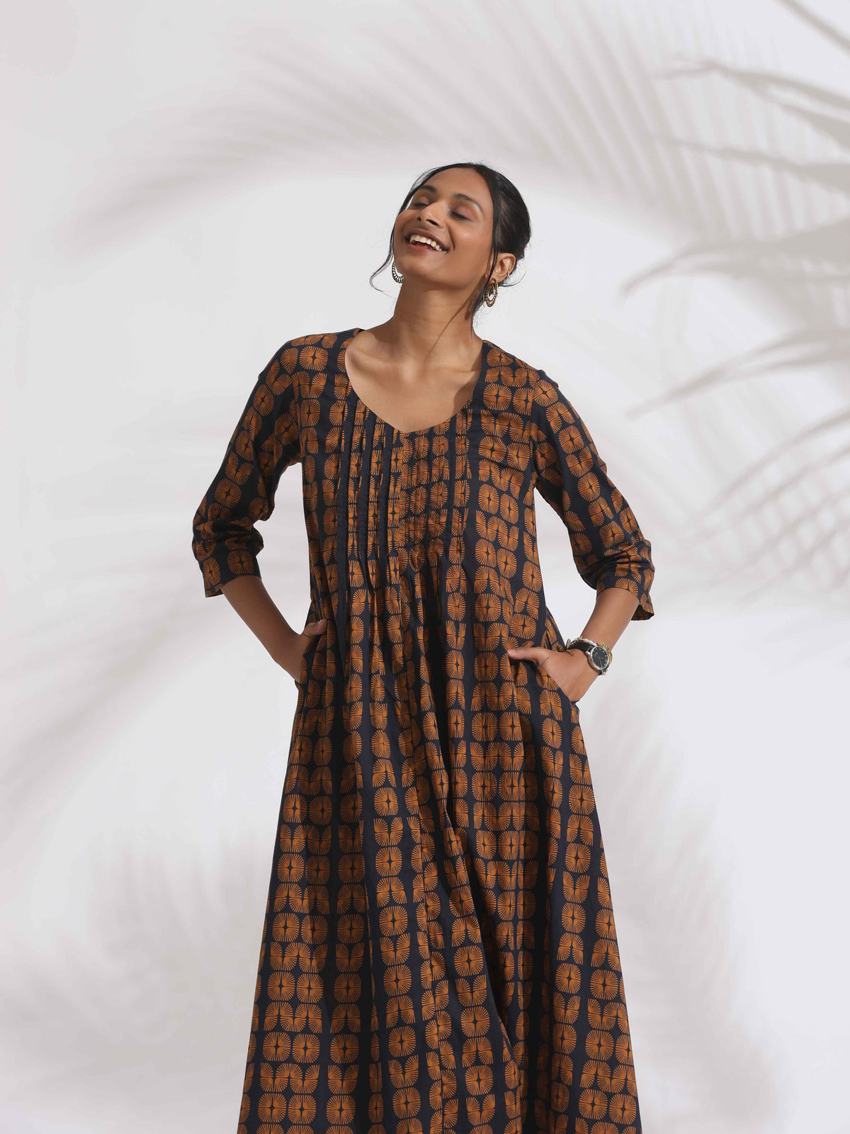 trueBrowns Black Cotton Print Pleated Flared Kurta Set | Grocsy