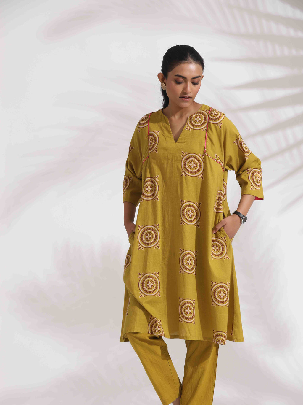 trueBrowns Green Cotton Print Kimono Sleeves Kurta Co-ord Set | Grocsy