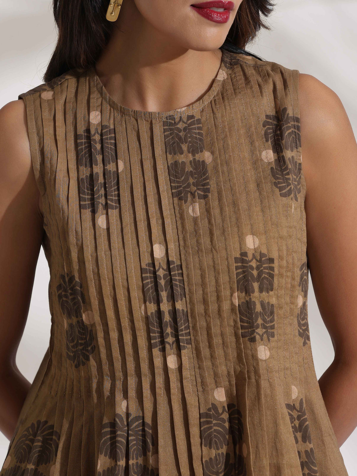 trueBrowns Beige Cotton Skirt Co-ord Set | Grocsy