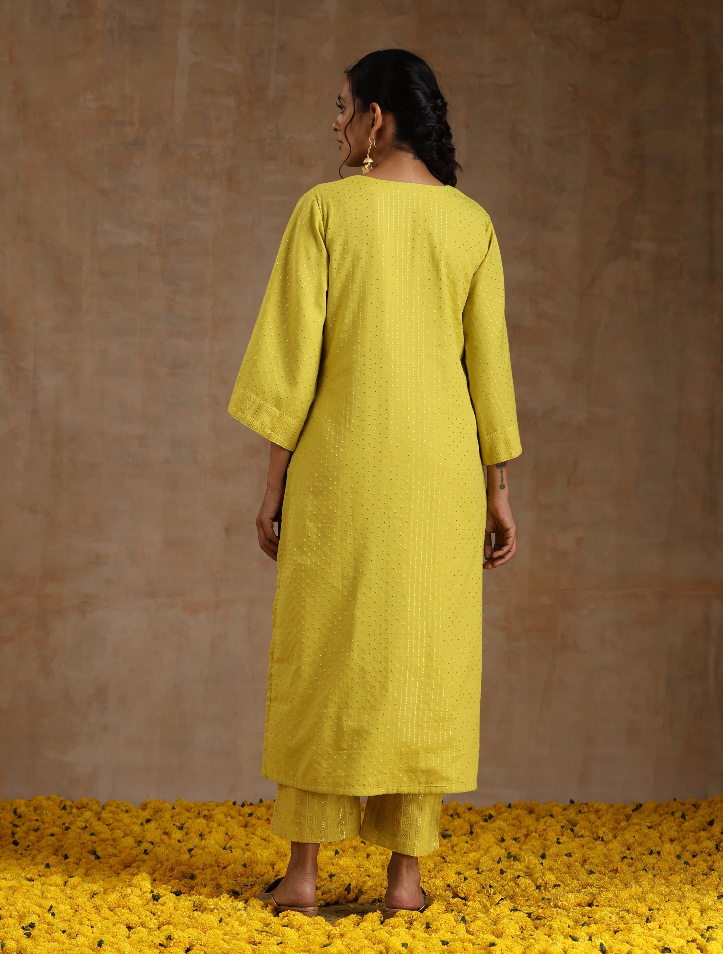 trueBrowns Lime Gold Cotton Relax High Slit Kurta Set | Grocsy