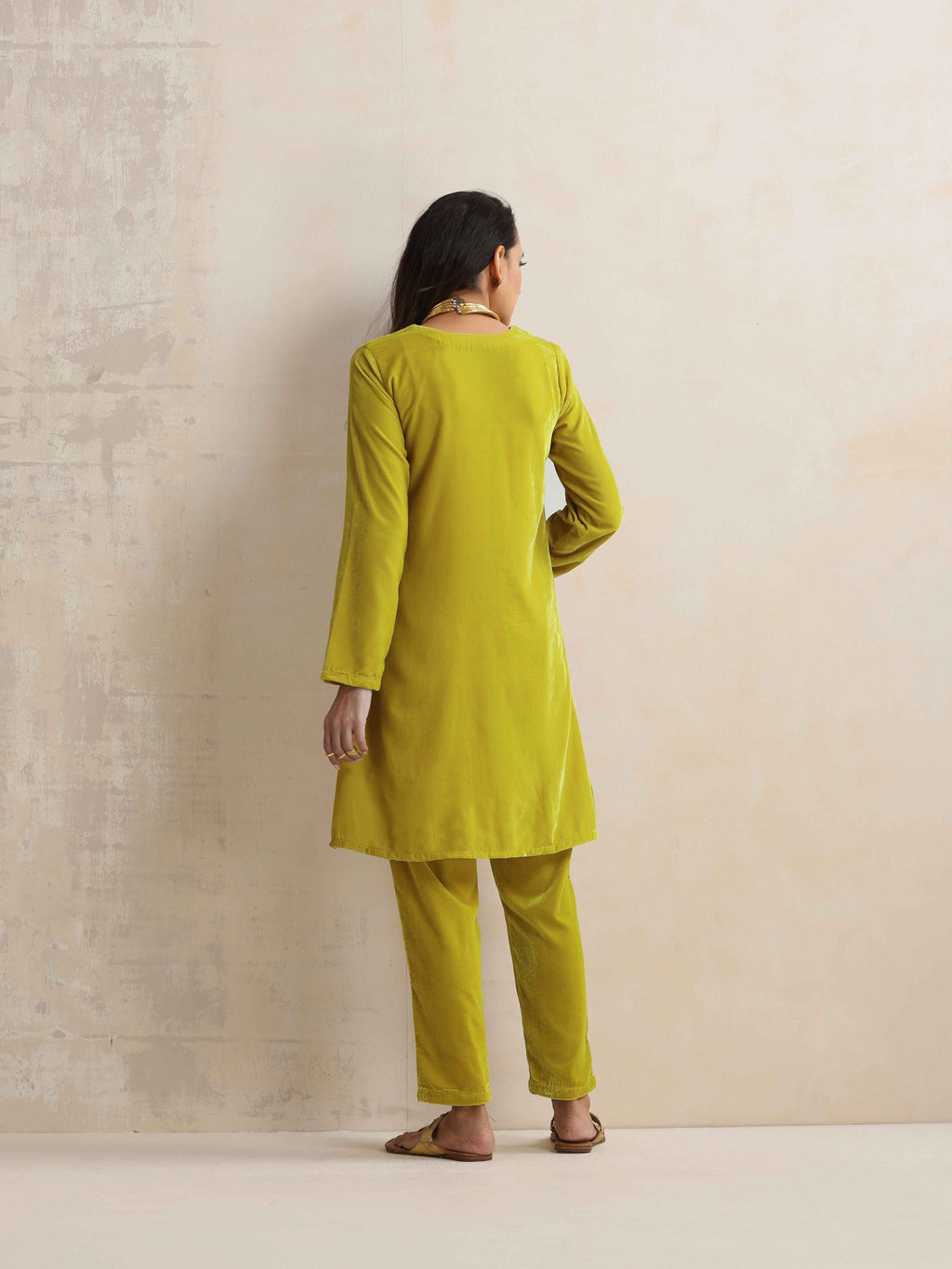 trueBrowns Lime Velvet Kurta Co-ord Set | Grocsy