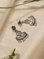 trueBrowns Silver Jaali Earrings | Grocsy
