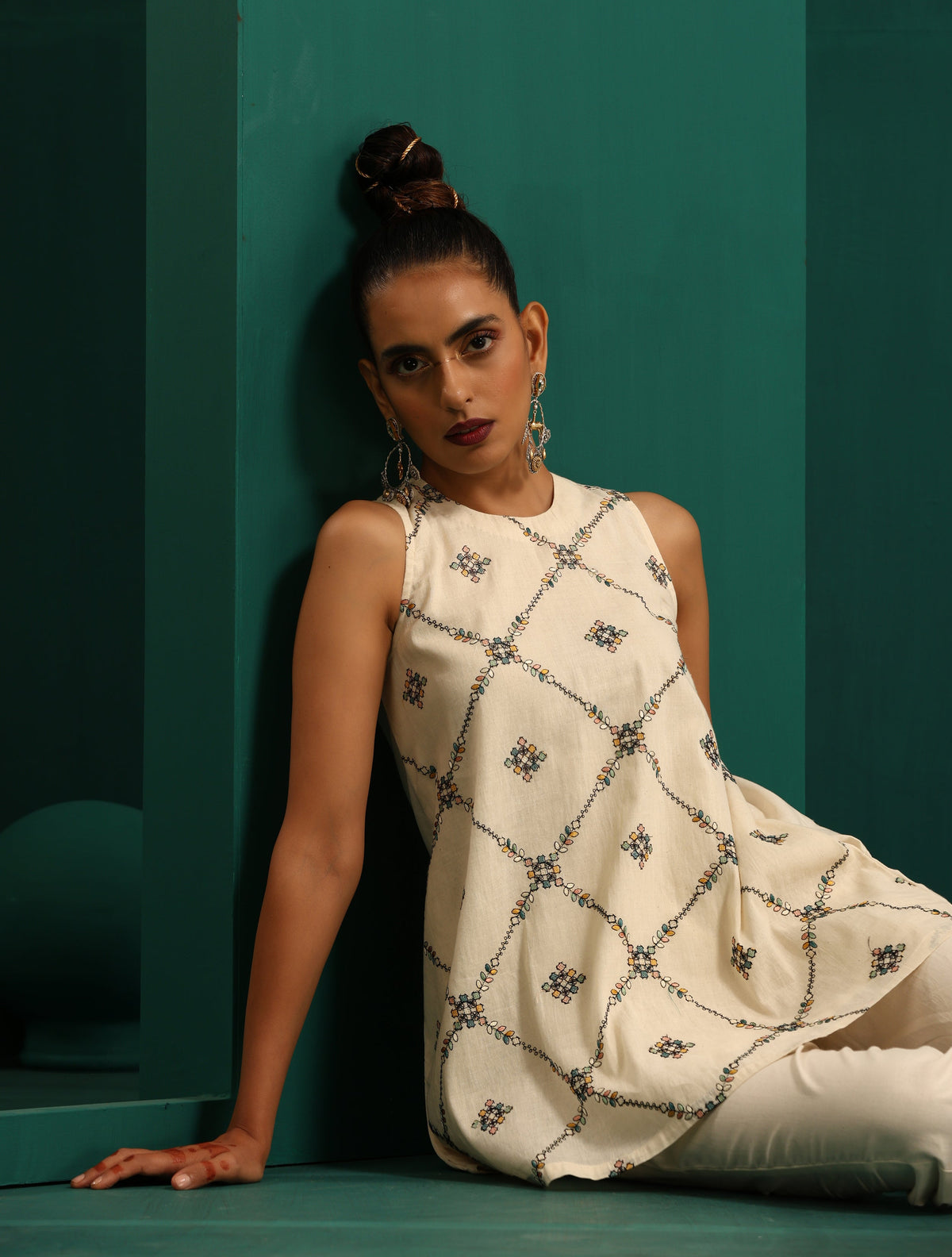 trueBrowns Ivory Rhombus Cotton Sleeveless Co-Ord Set | Grocsy