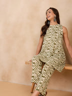 InWeave Mehandi Green White Moroccan Print Round Neck Kurta Set | Grocsy