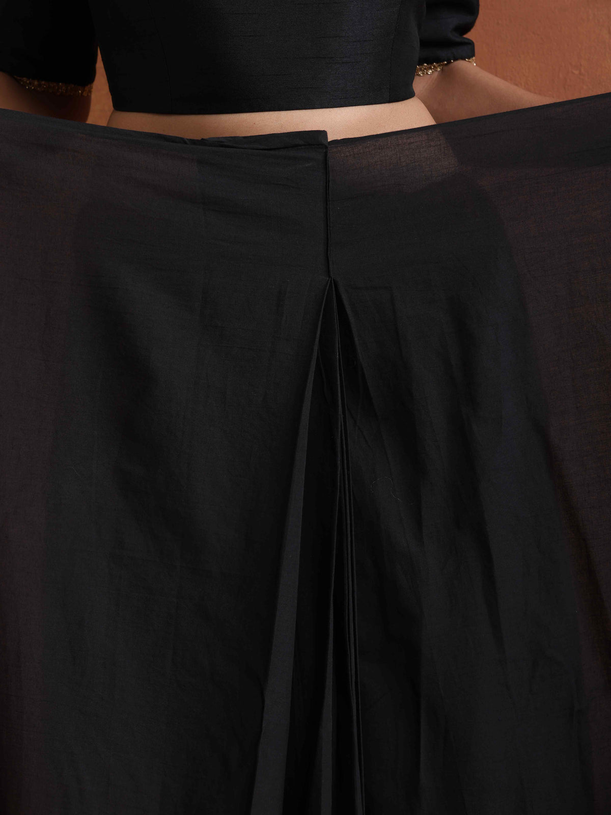 trueBrowns Black Metallic Ready To Wear Saree | Grocsy