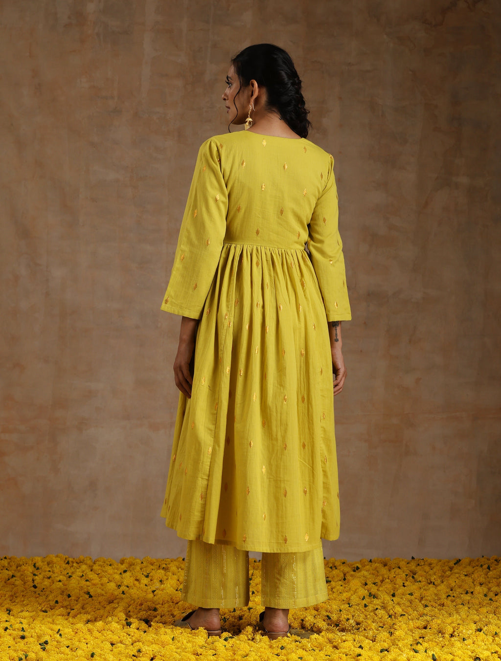 trueBrowns Lime Gold Cotton Kalidar Kurta Set | Grocsy