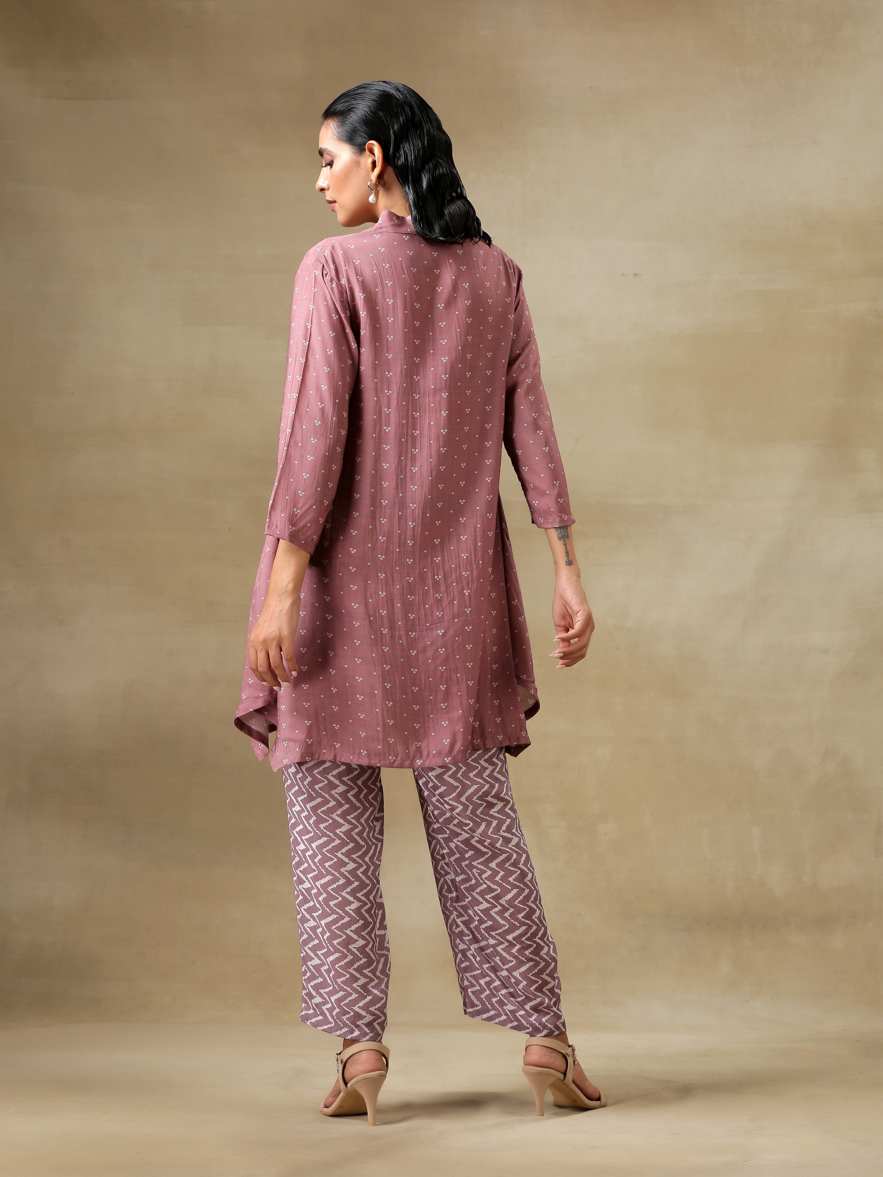 trueBrowns Dark Mauve Bandhani Printed Silk Collared Co-Ord Set | Grocsy
