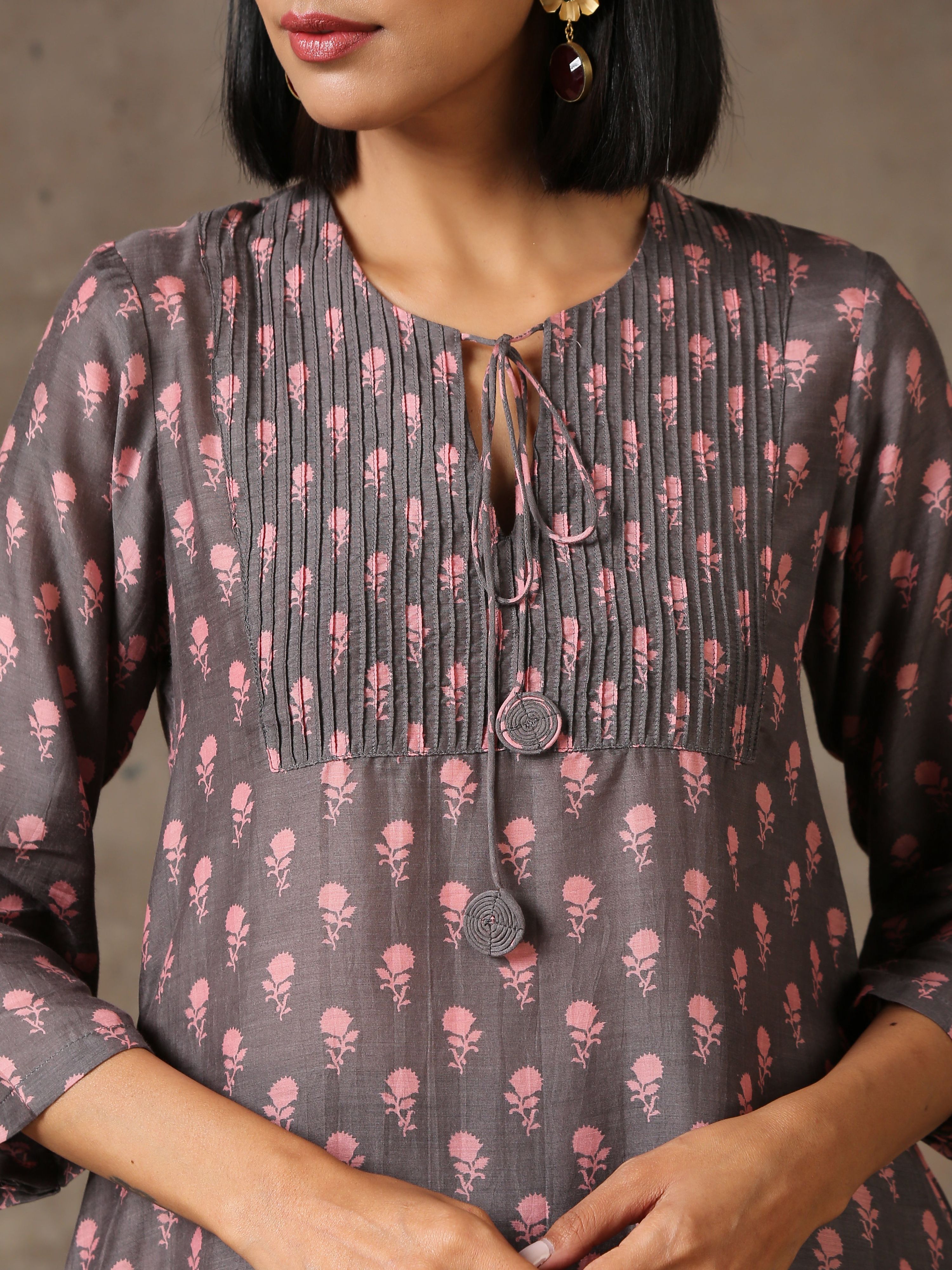 trueBrowns Grey Pink Floral Printed Silk Co-Ord Set | Grocsy