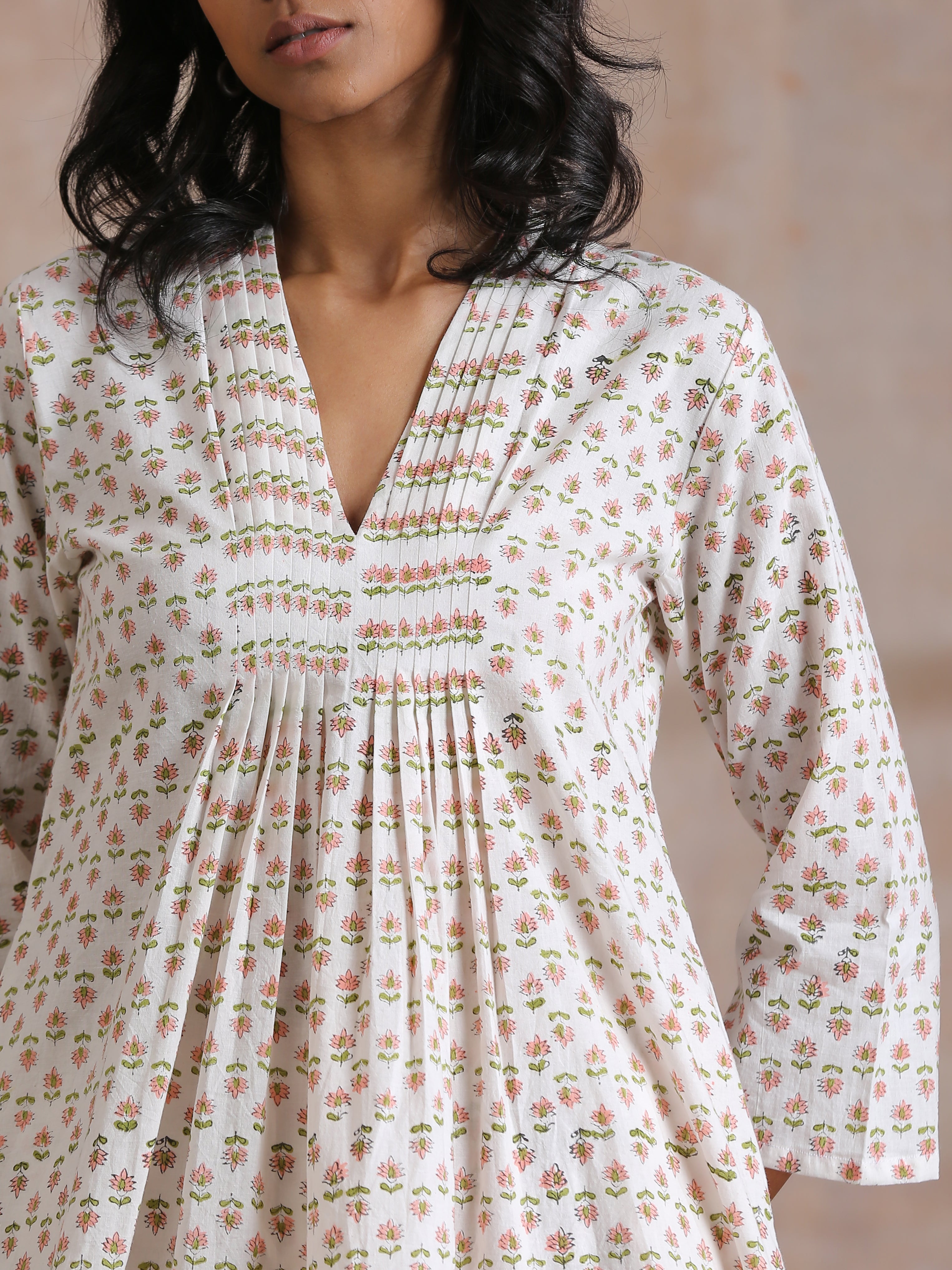 trueBrowns White With Small Floral Booti Print Cotton Pleated Co-Ord Set | Grocsy