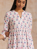 trueBrowns White With Pink Blue Buta Block Print Cotton Kurta Pant Set | Grocsy