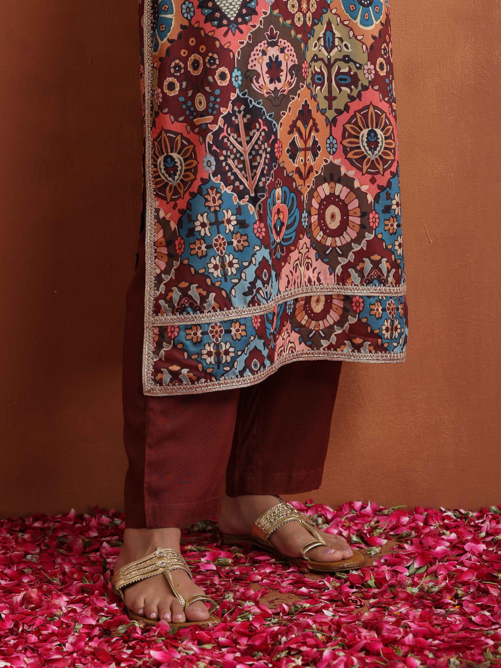 trueBrowns Cola Print Straight Kurta Set | Grocsy