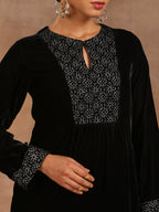 trueBrowns Black Velvet Embroidered Kurta | Grocsy