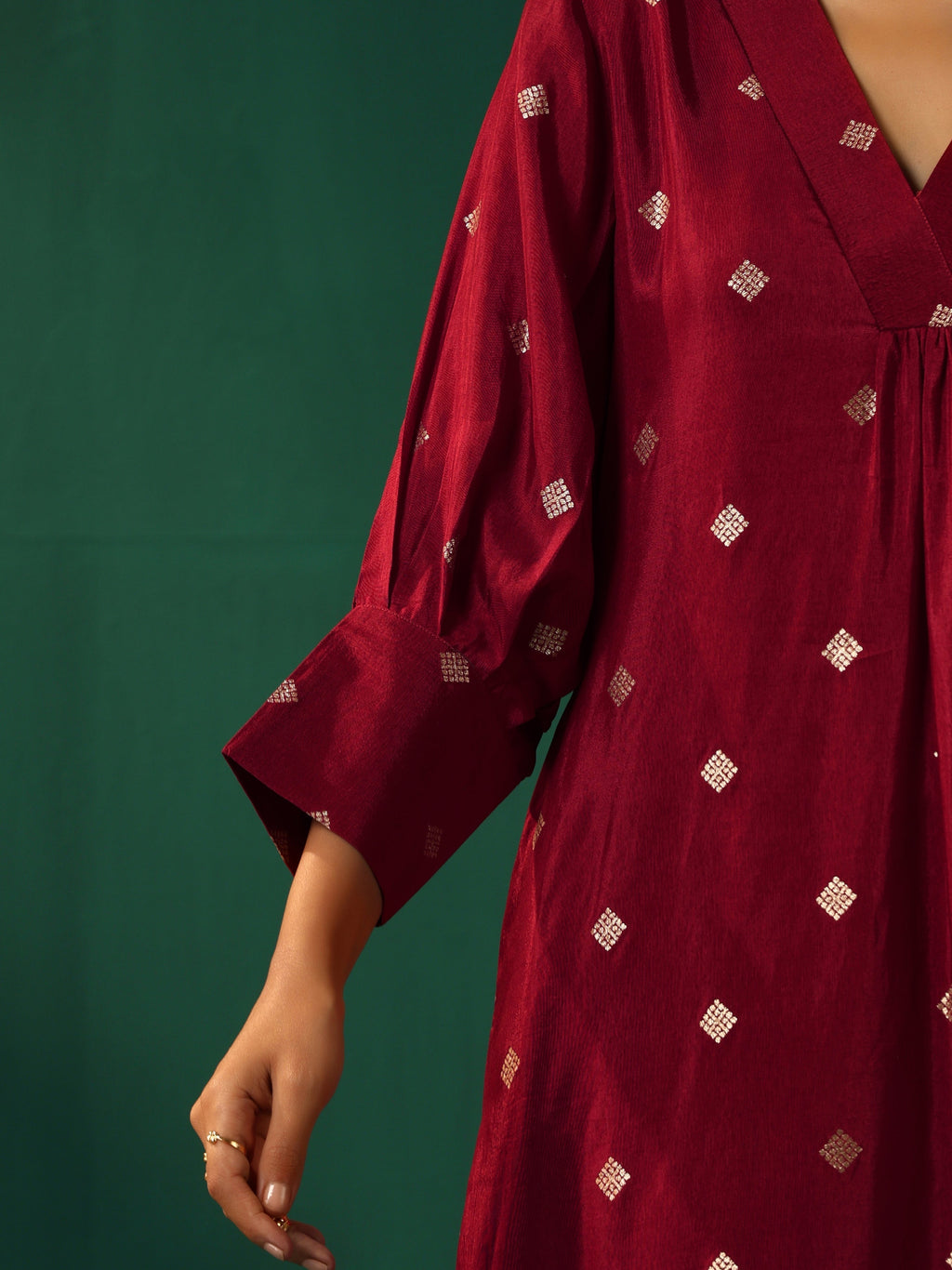 trueBrowns Maroon Diamond Viscose Silk Puff Sleeve Kurta Pant Set | Grocsy
