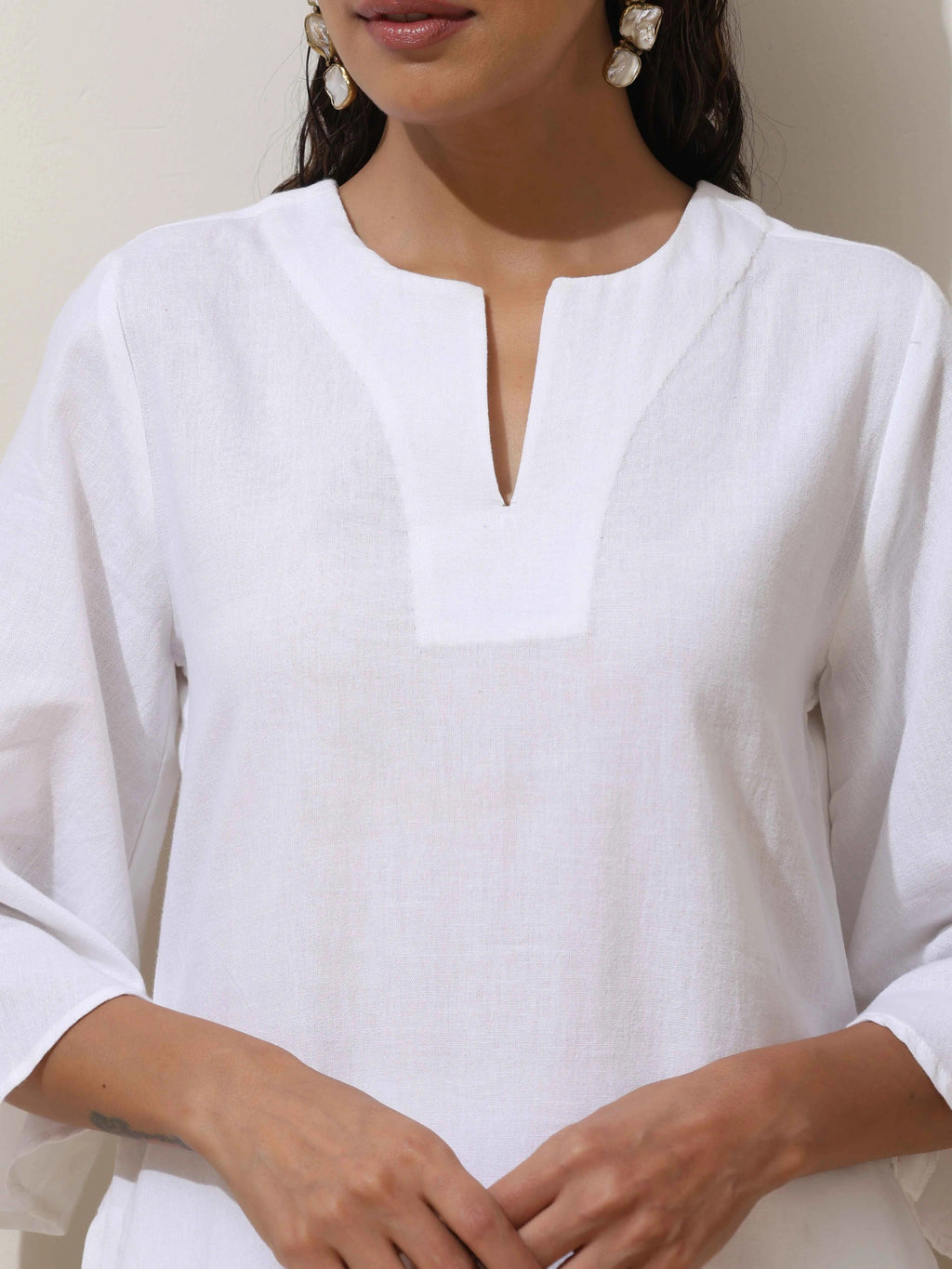 trueBrowns White Cotton Linen Kurta Pant Set | Grocsy