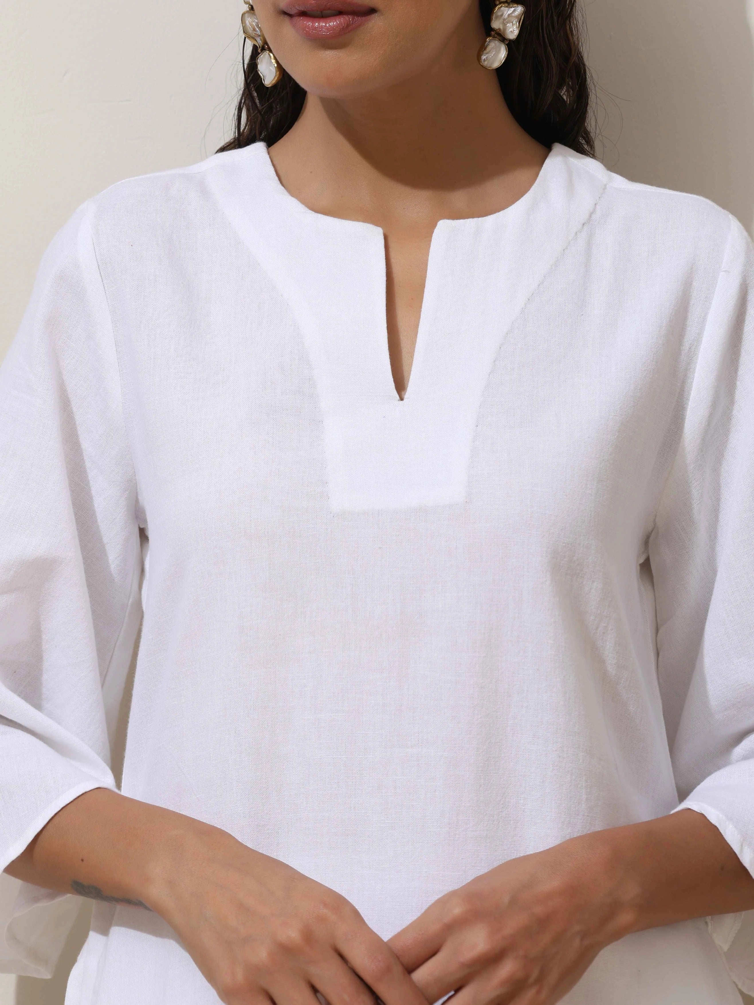 trueBrowns White Cotton Linen Kurta Pant Set | Grocsy