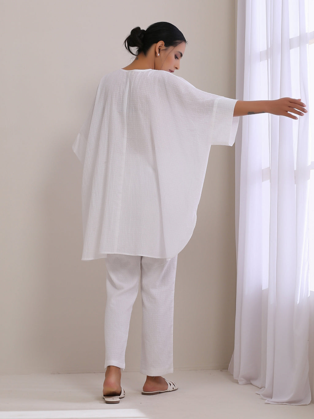 trueBrowns White Dobby Boxy Fit High Low Co-Ord Set | Grocsy