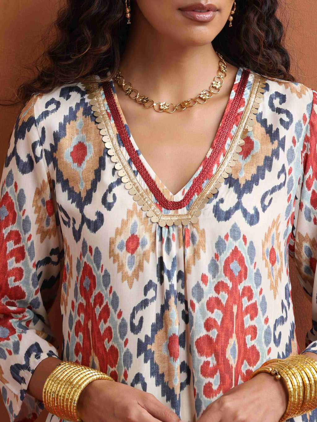trueBrowns Off White Ikat Print Kurta Set | Grocsy