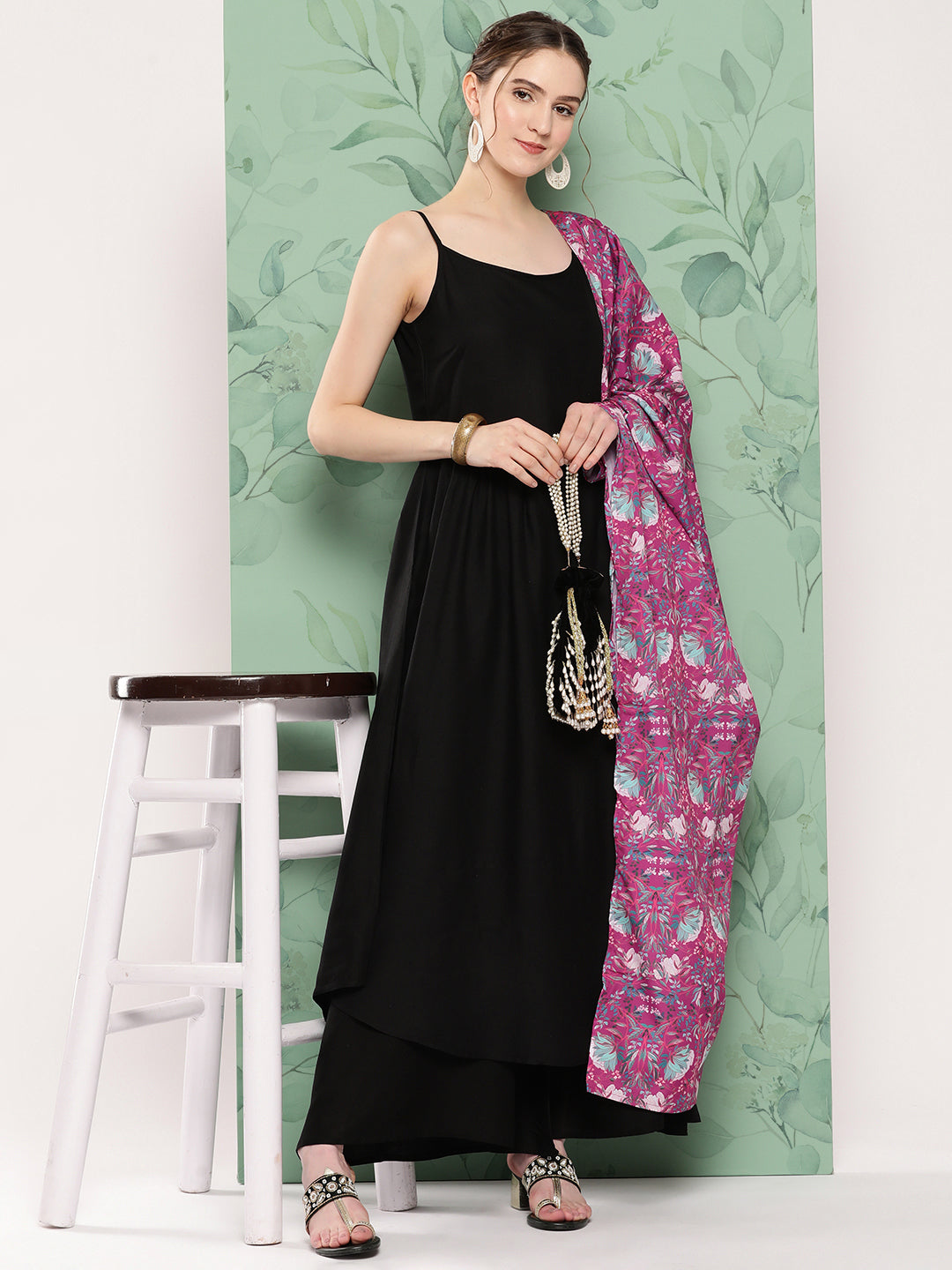 InWeave Women's Black Strappy Set W Magenta Camelia Cr Dupatta | Grocsy