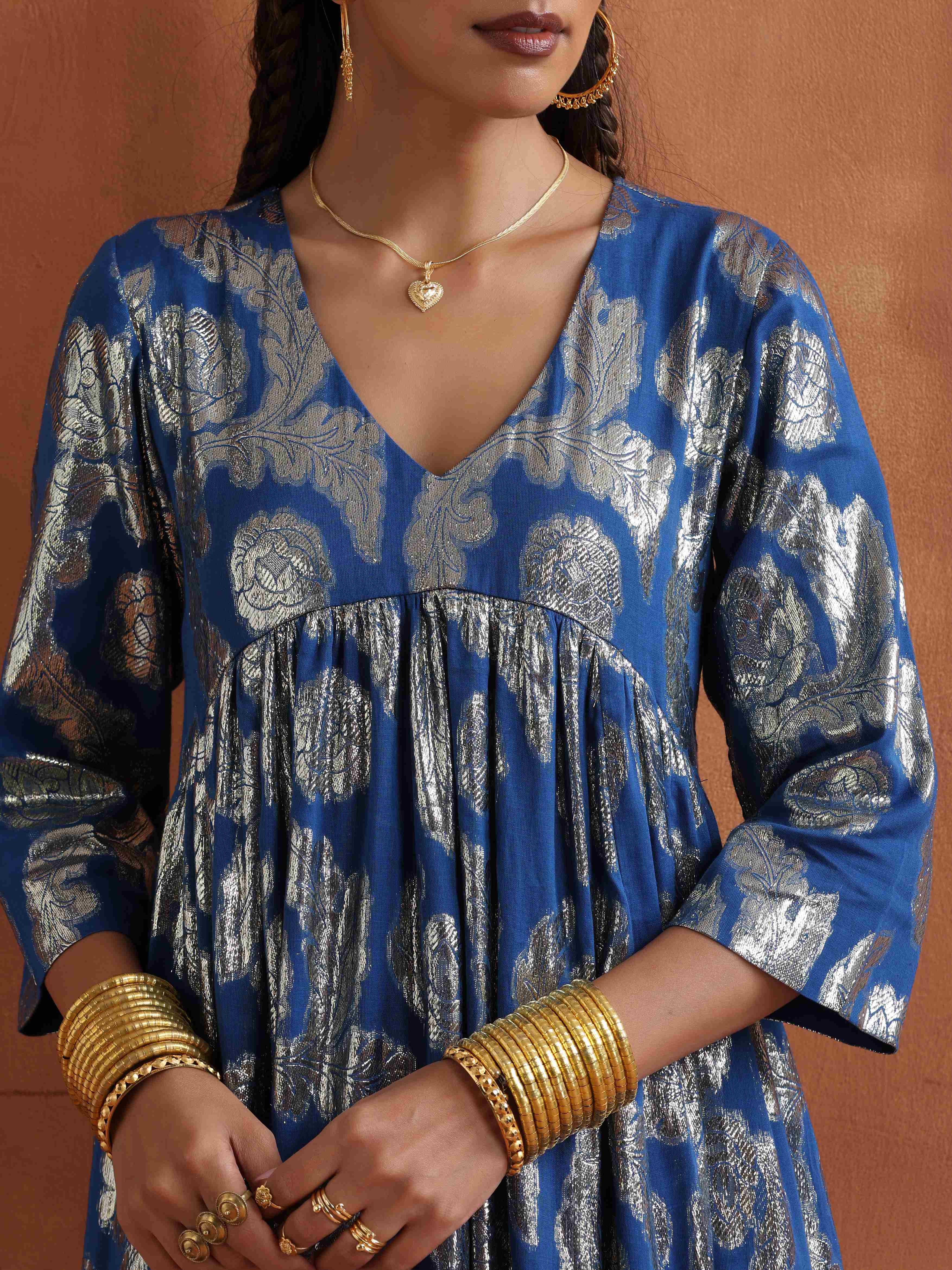 trueBrowns Blue Metallic Flared Anarkali Kurta Set | Grocsy