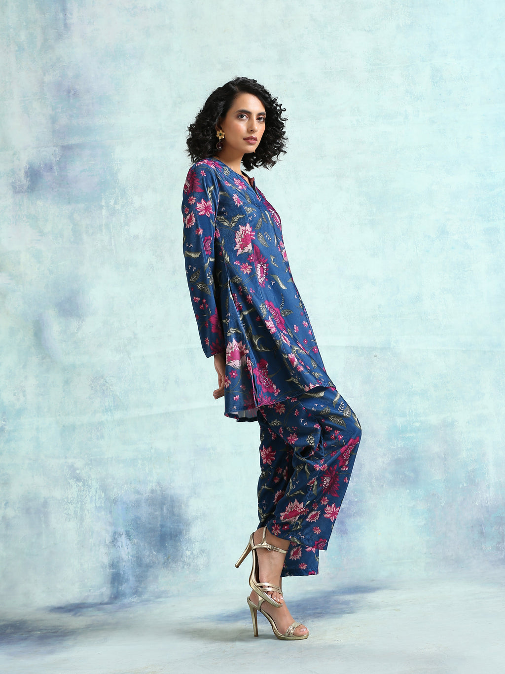 trueBrowns Blue Printed Velvet Co-Ord Set | Grocsy