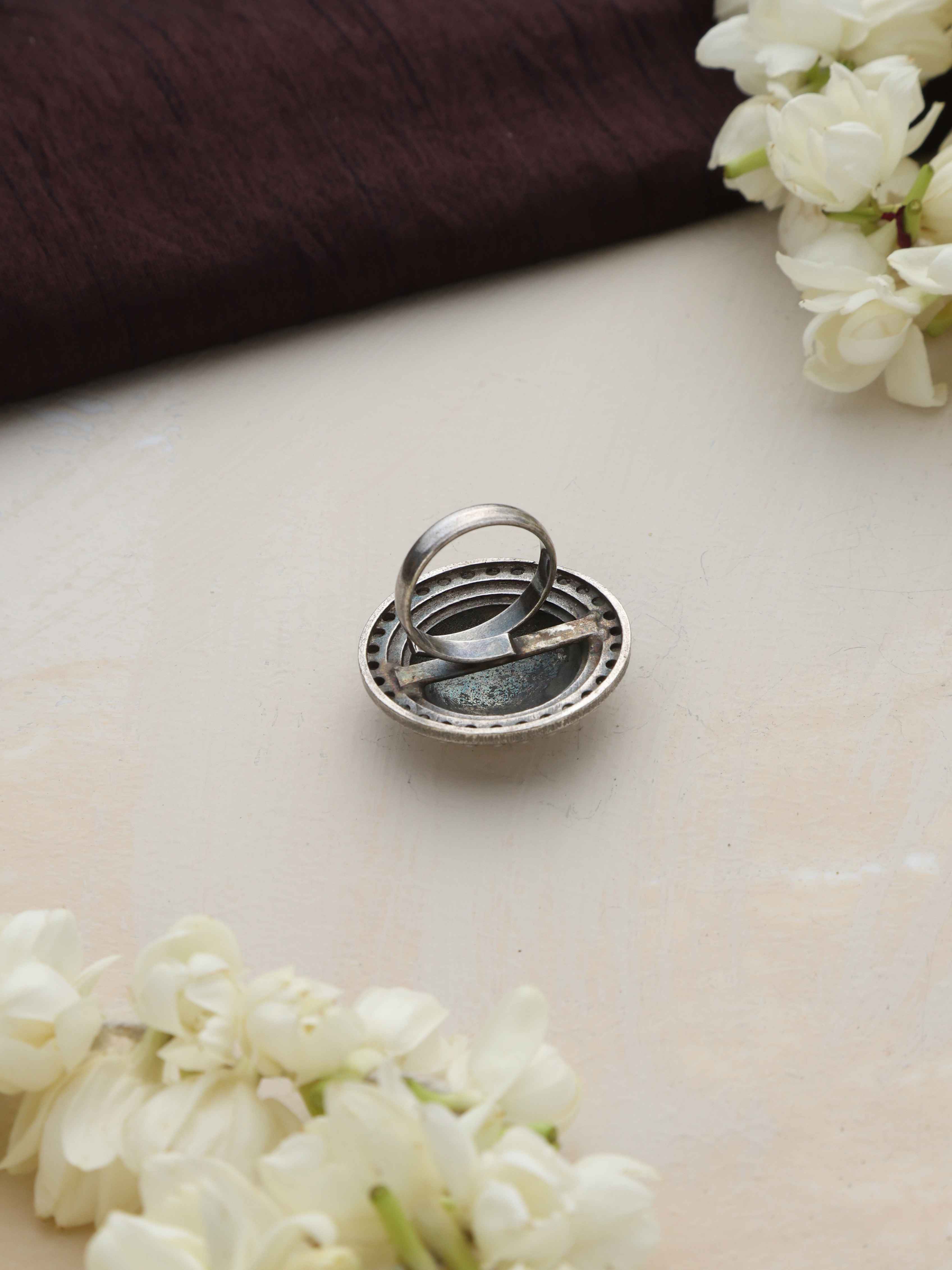 trueBrowns Silver Tone Dome Ring | Grocsy