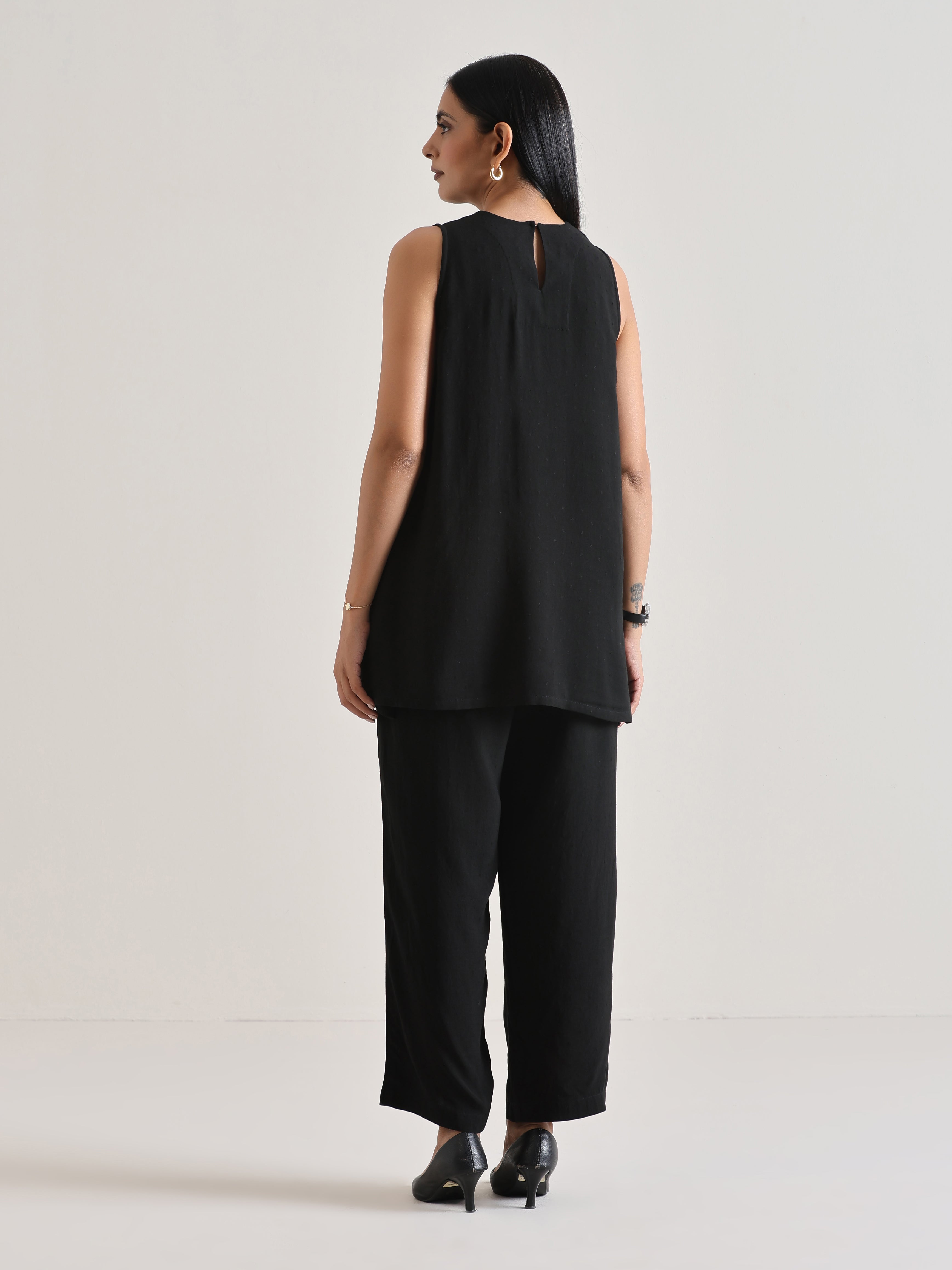 trueBrowns Black Sleeveless Co-Ord Set | Grocsy