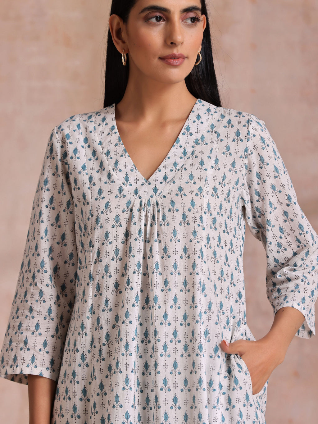 trueBrowns White With Teal Buta Block Print Cotton Front Neck Gathered Kurta Pant Set | Grocsy