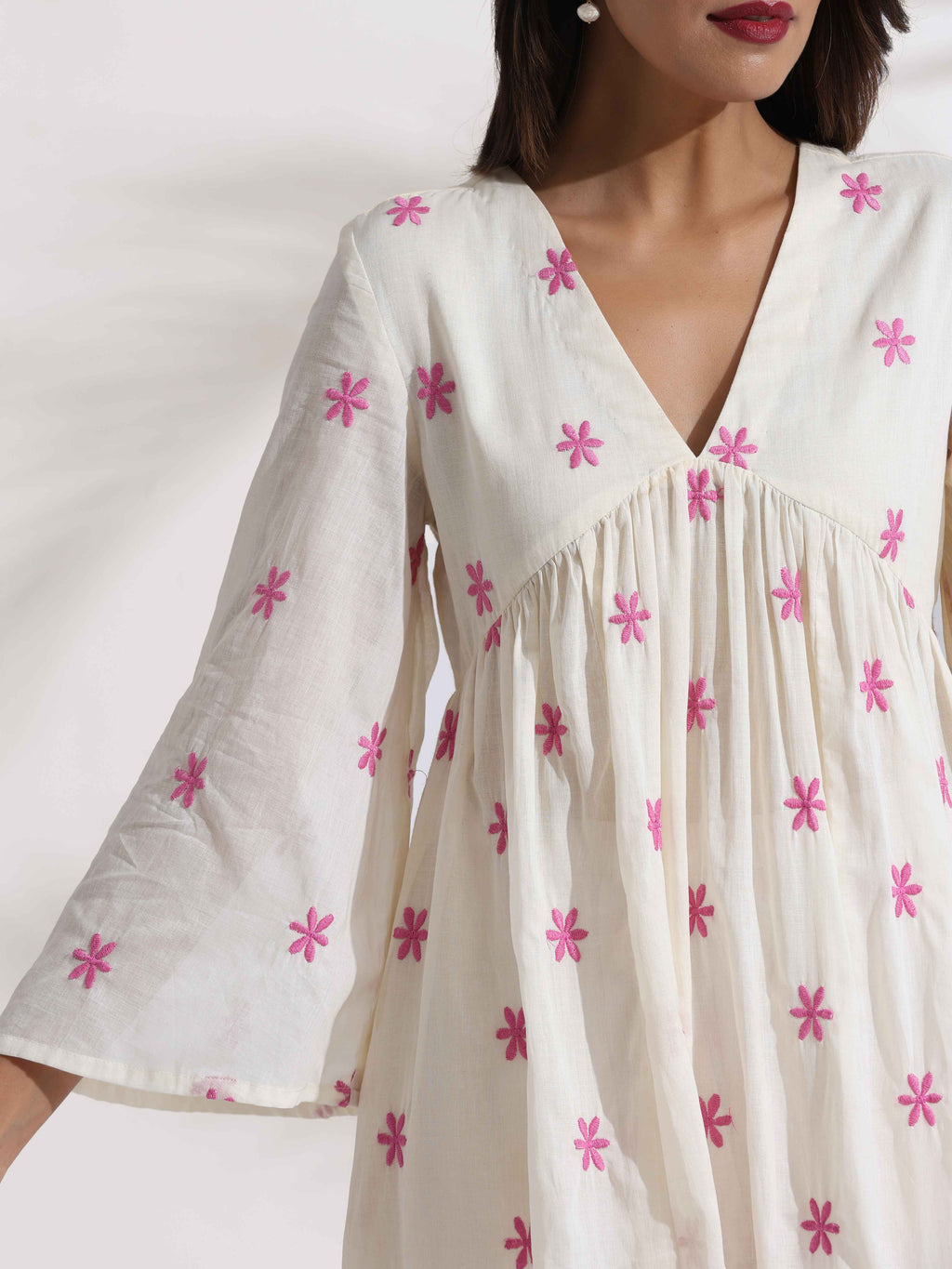 trueBrowns Off-White Cotton Floral Embroidered Flared Kurta Set | Grocsy