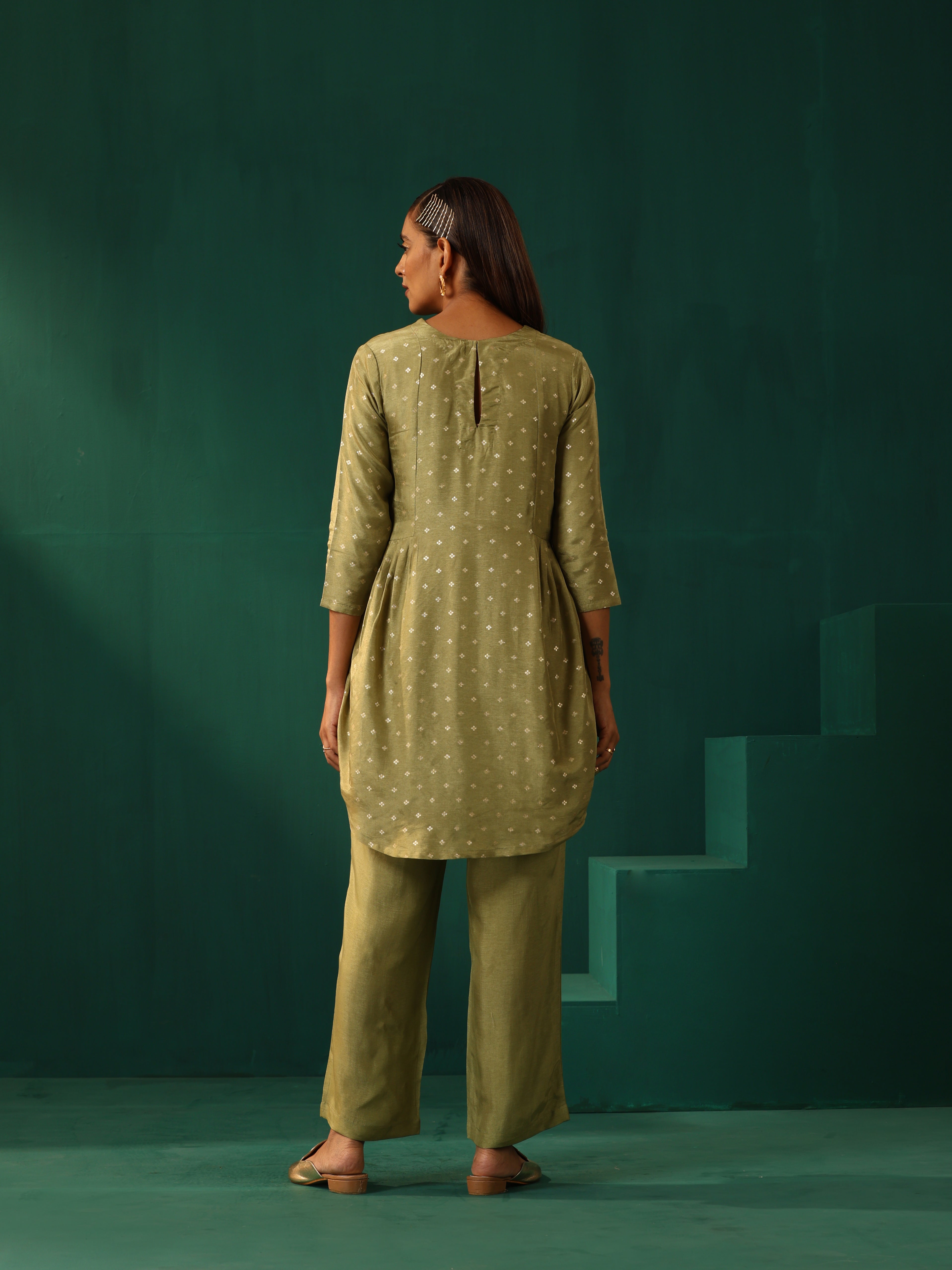 trueBrowns Green Square Viscose Silk Side Gathered Co-ord Set | Grocsy
