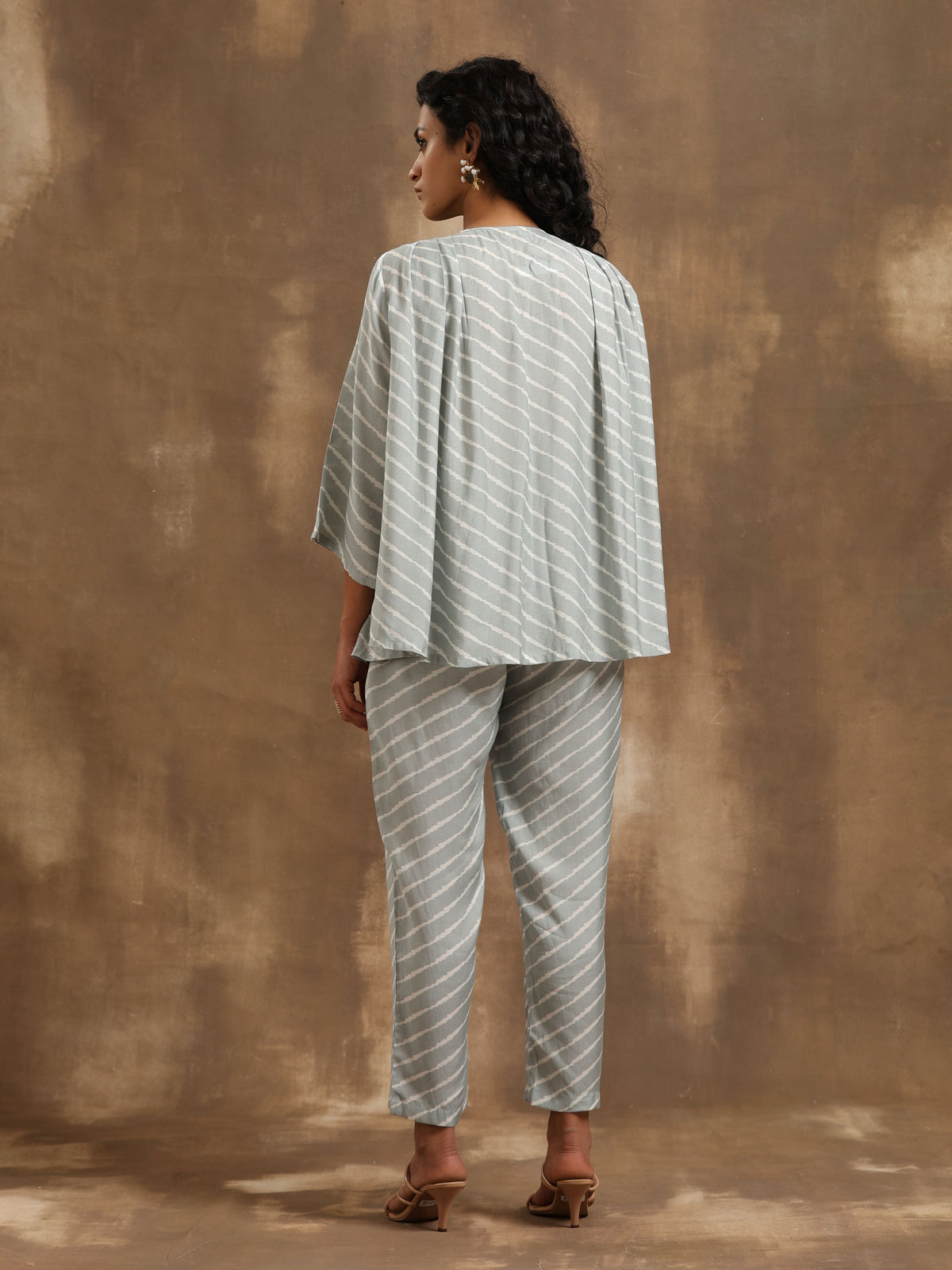 trueBrowns Grey Lehariya Printed Silk Co-Ord Set | Grocsy