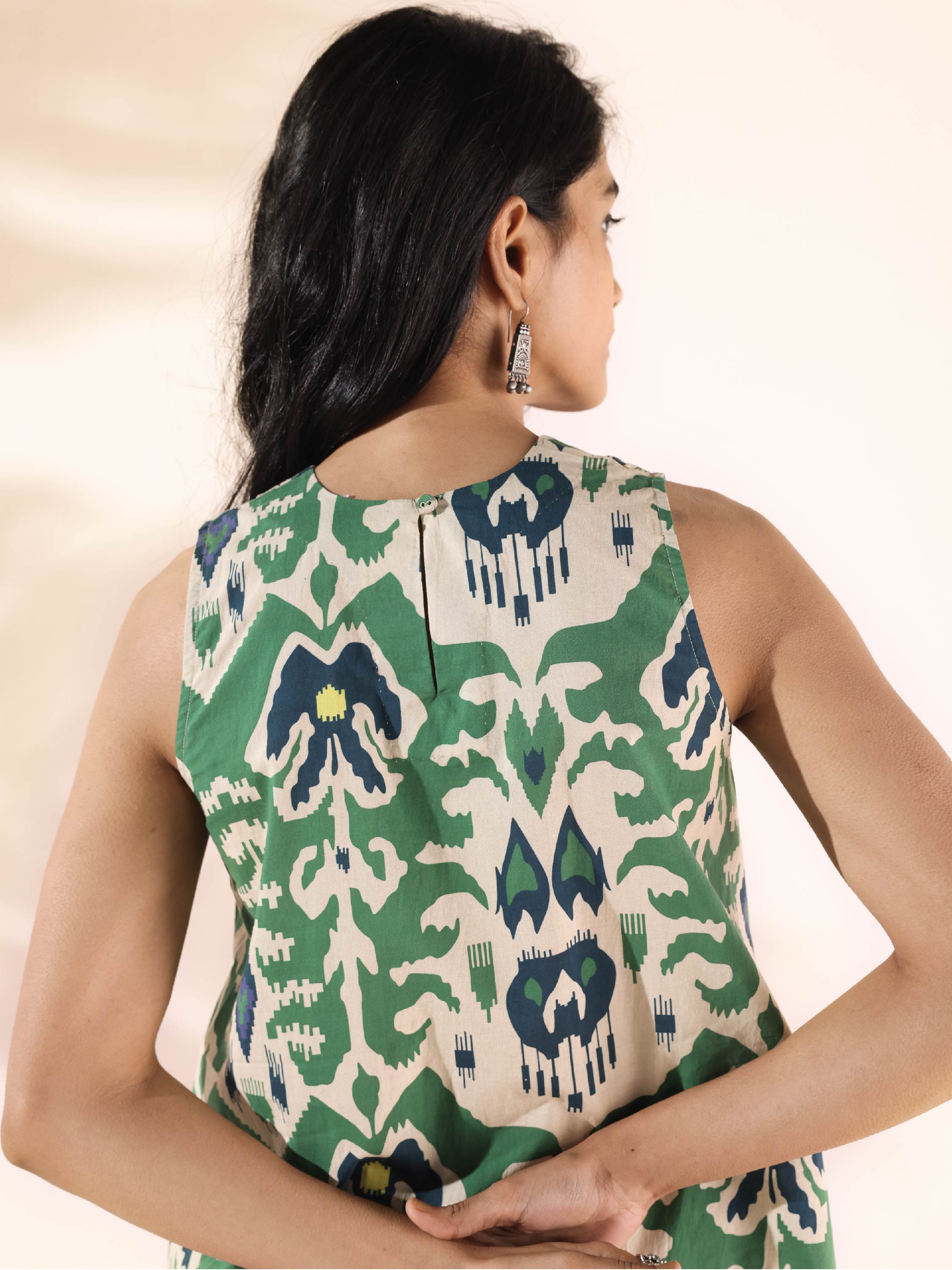trueBrowns Green Cotton Ikat Sleeveless Co-ord Set | Grocsy