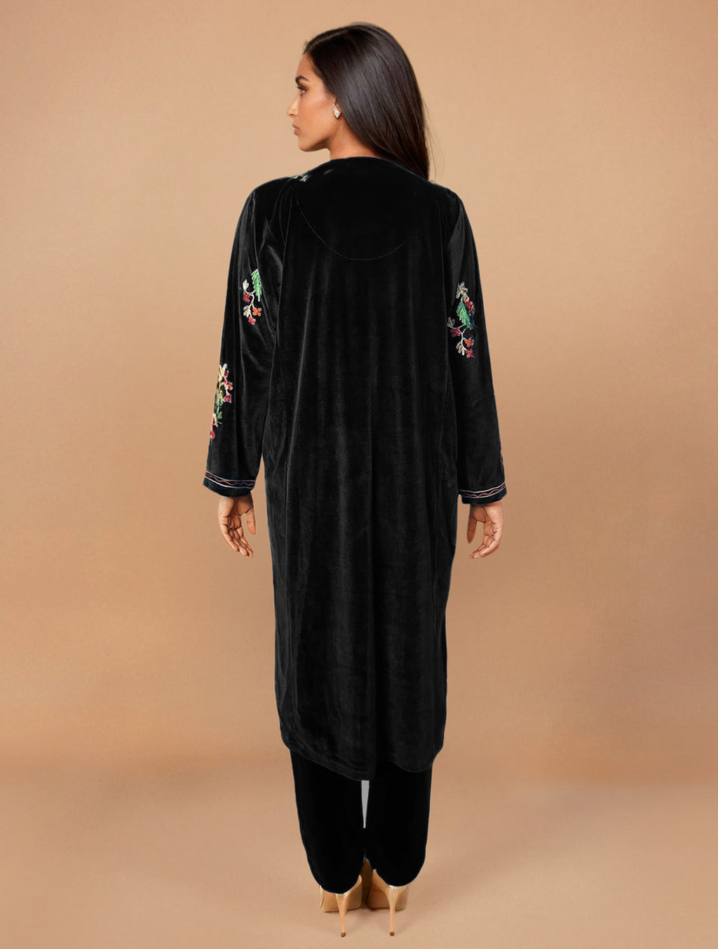 trueBrowns Black Velvet Embroidered Kurta Set | Grocsy
