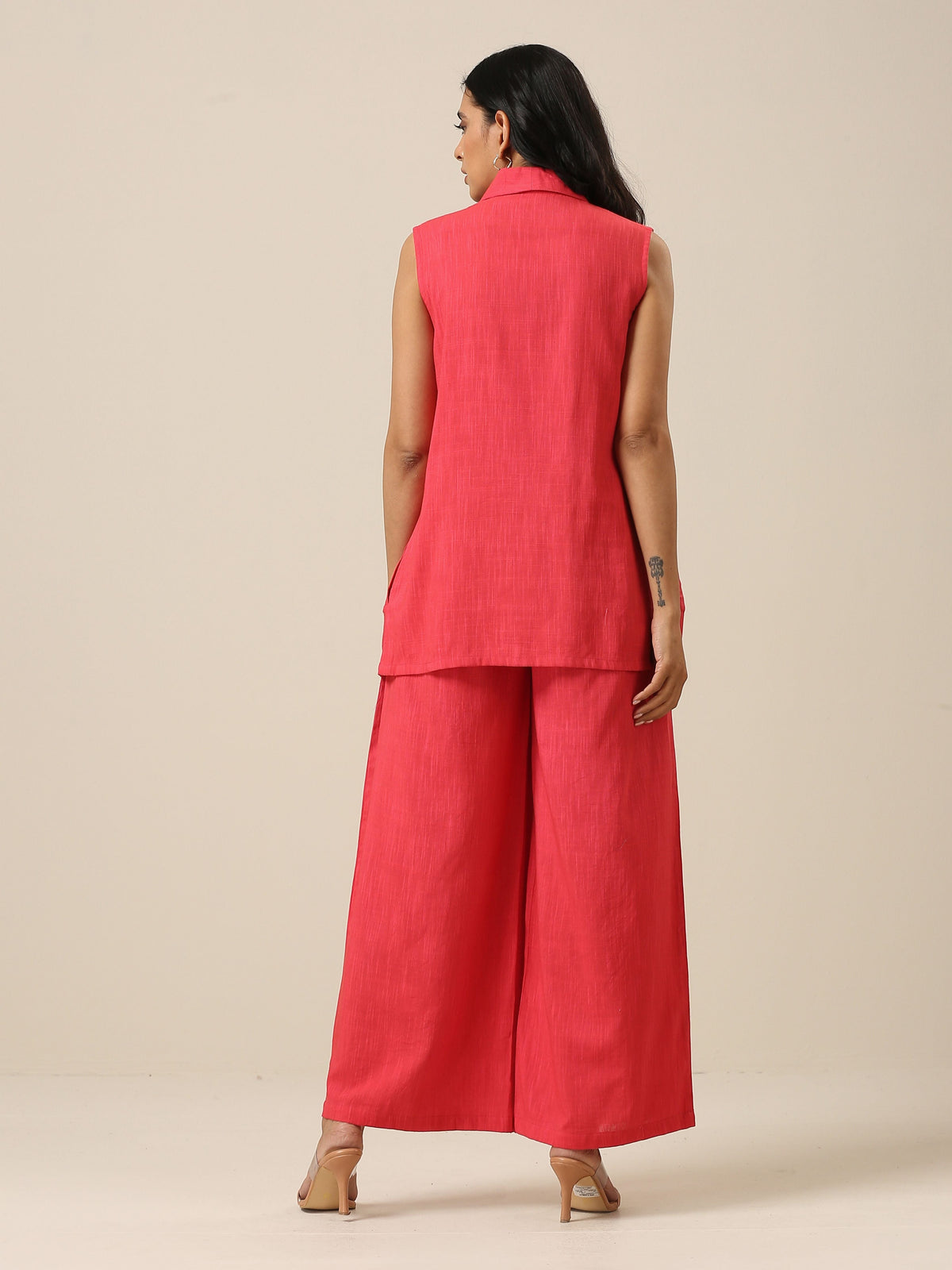 trueBrowns Bright Pink Slub Texture Sleevesless Jacket Pant Set | Grocsy