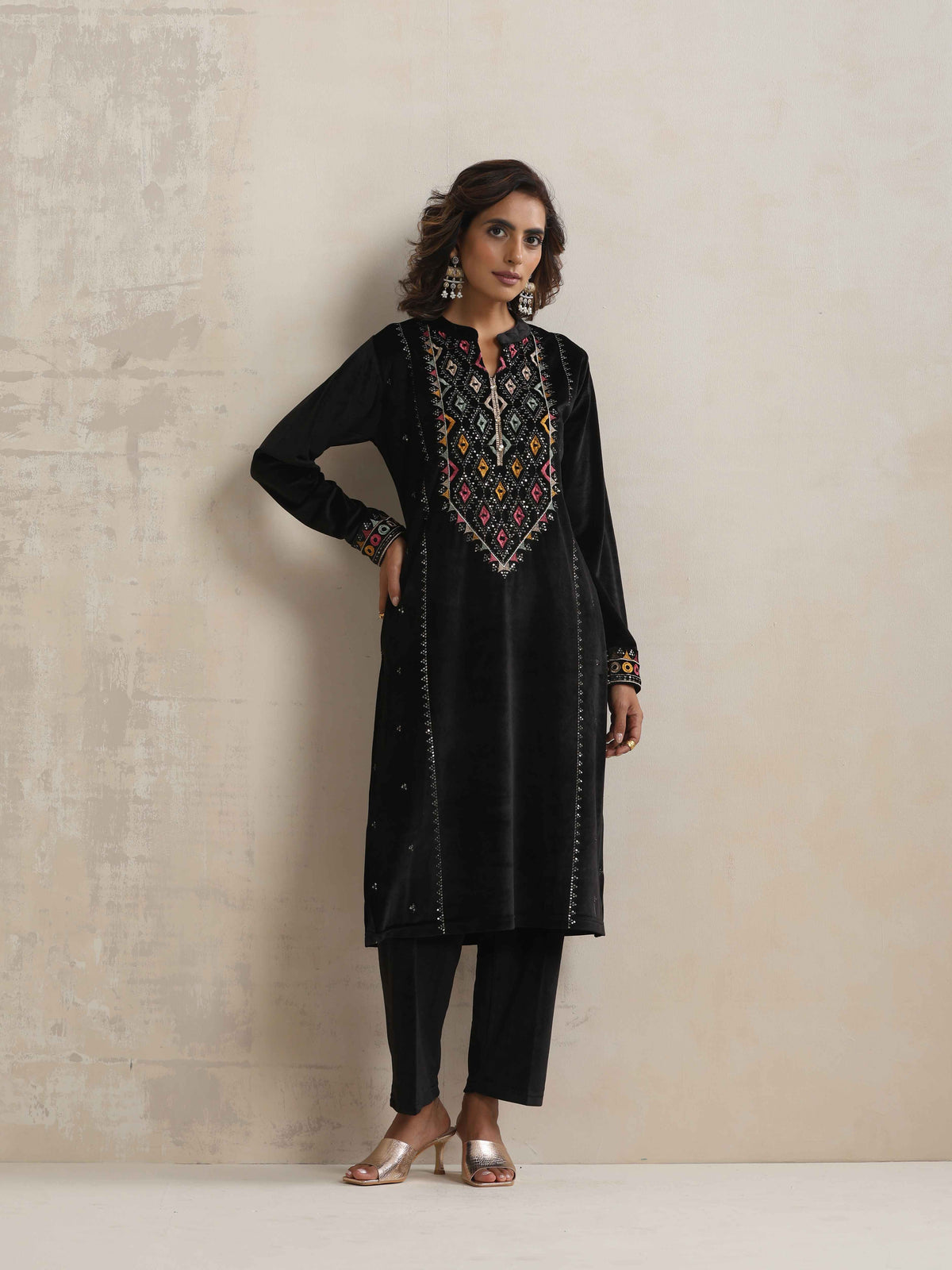 trueBrowns Black Velvet Geometric Embroidered Kurta Pant Dupatta Set | Grocsy