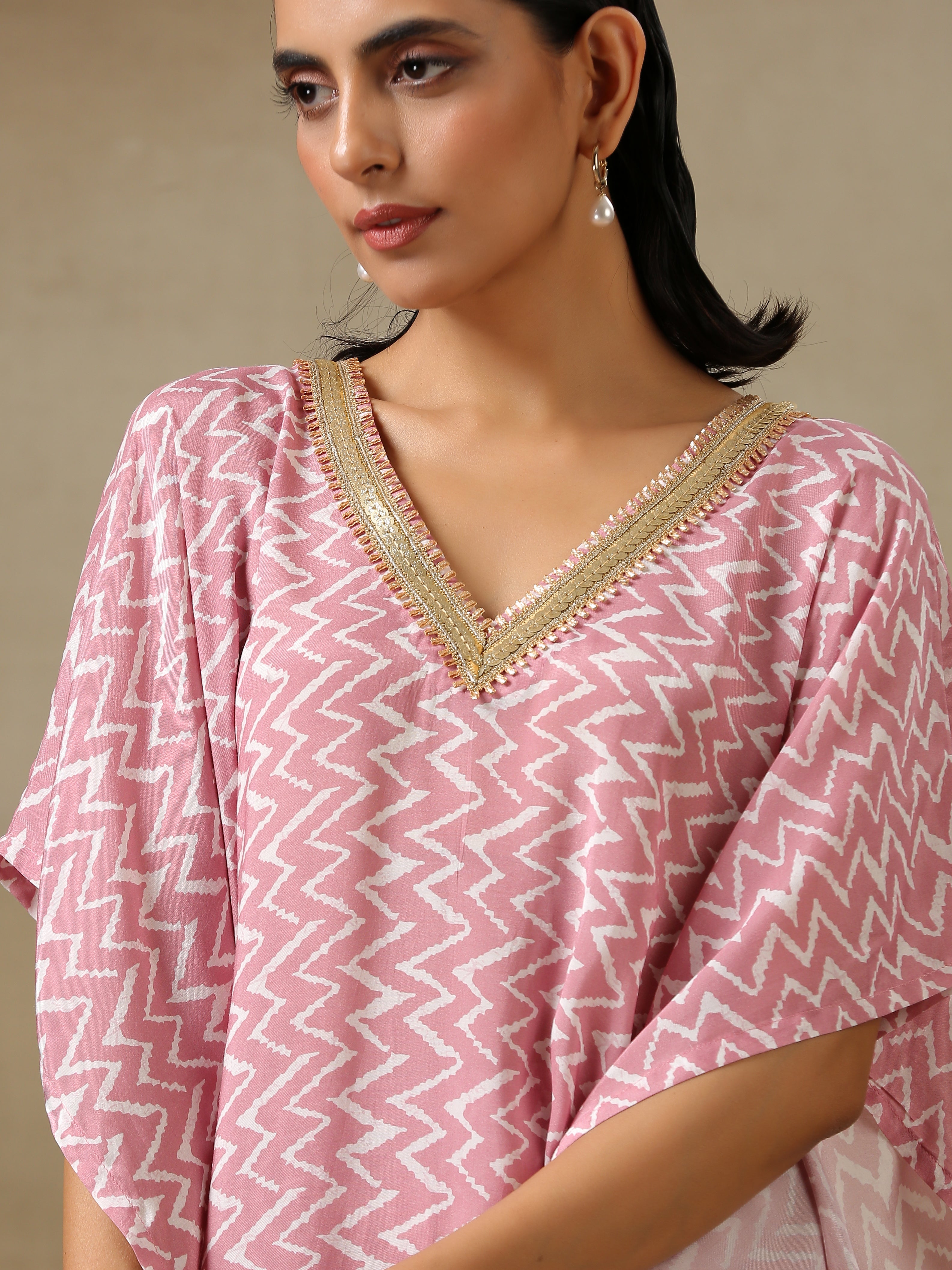 trueBrowns Light Mauve Bandhani Printed Silk Kaftan Kurta Pant Set | Grocsy