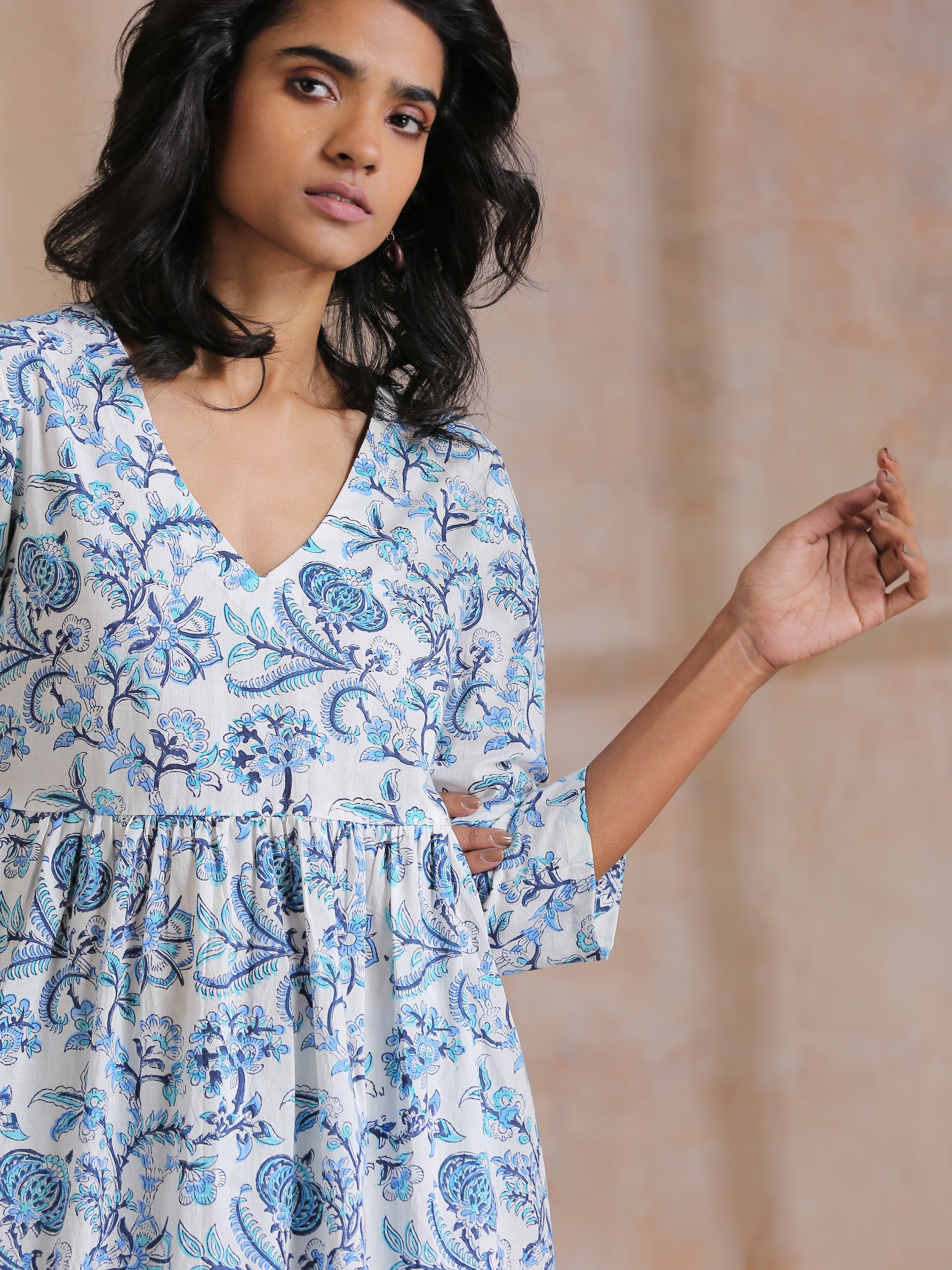 trueBrowns White With Overall Blue Print Cotton Slit Gathered Kurta Set | Grocsy