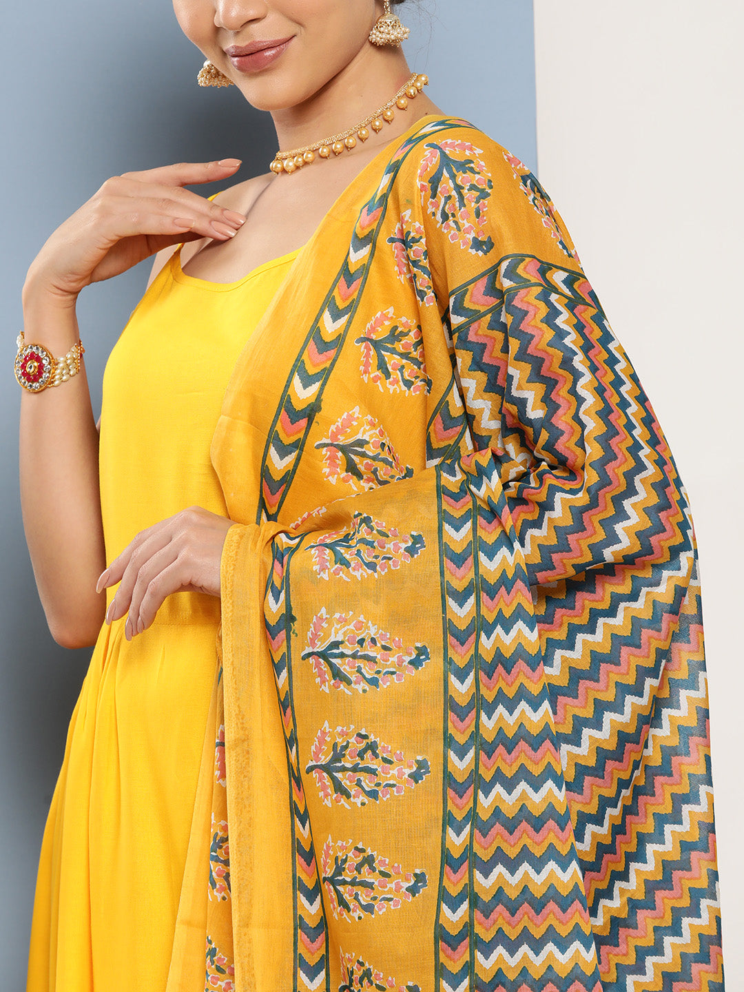InWeave Women's Yellow Ray Strappy Kurta Set With Yellow Zig Zag Cotton Dupatta | Grocsy
