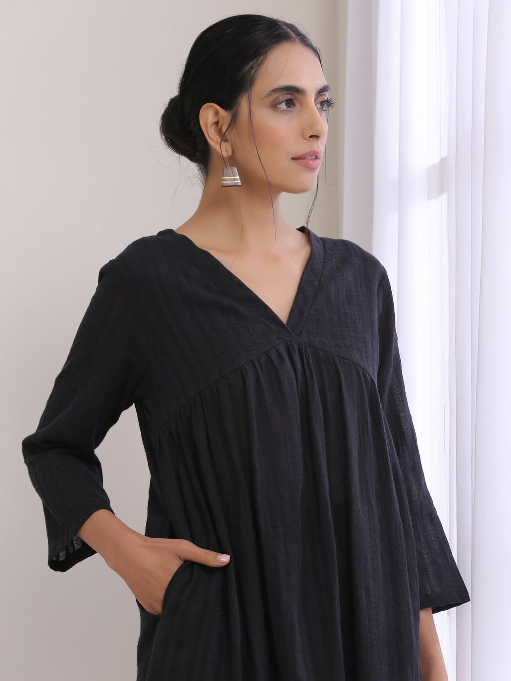 trueBrowns Black Dobby Flared Slit Kurta Pant Set | Grocsy
