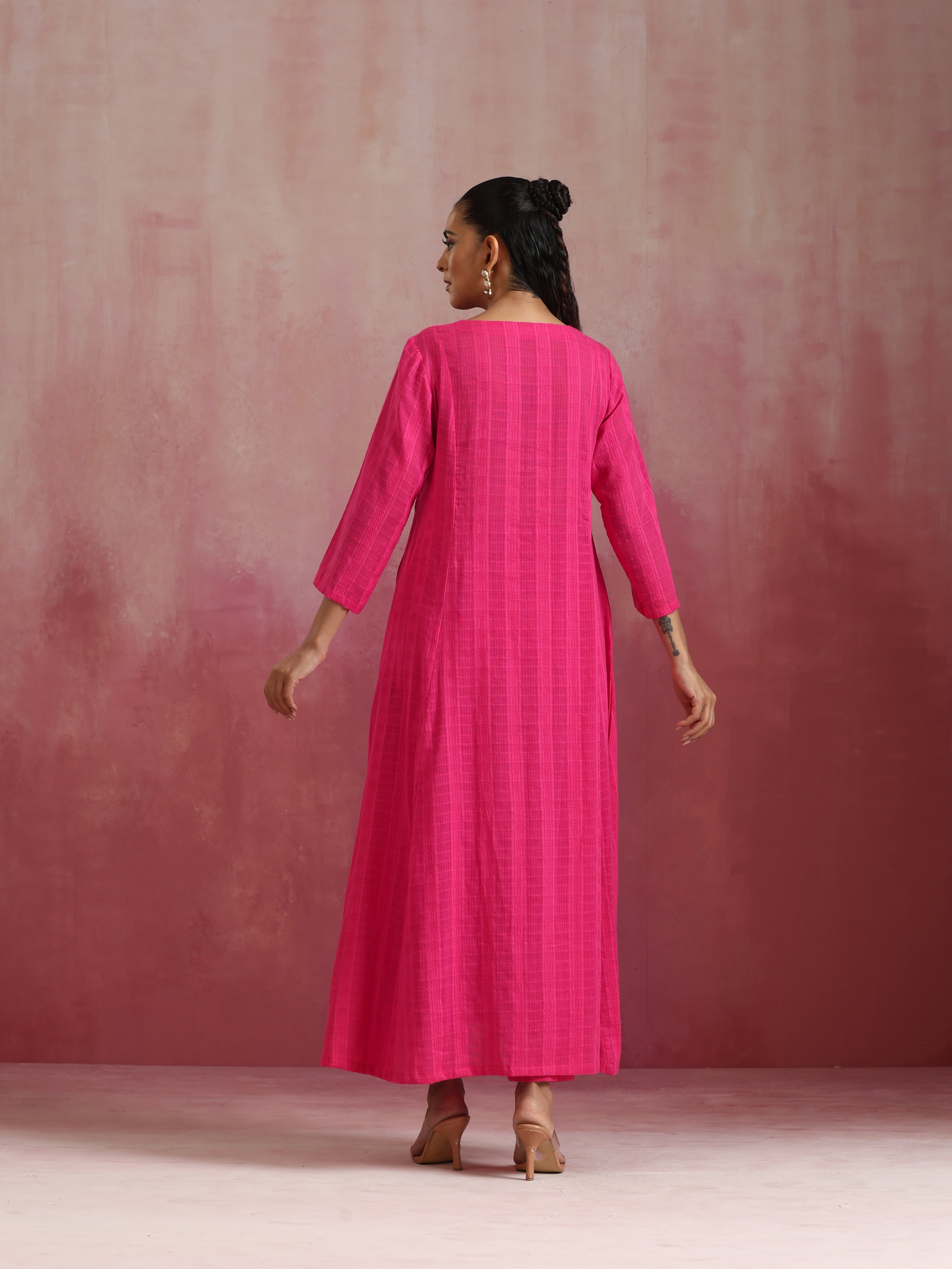 trueBrowns Pink Cotton Dobby Kurta Set | Grocsy