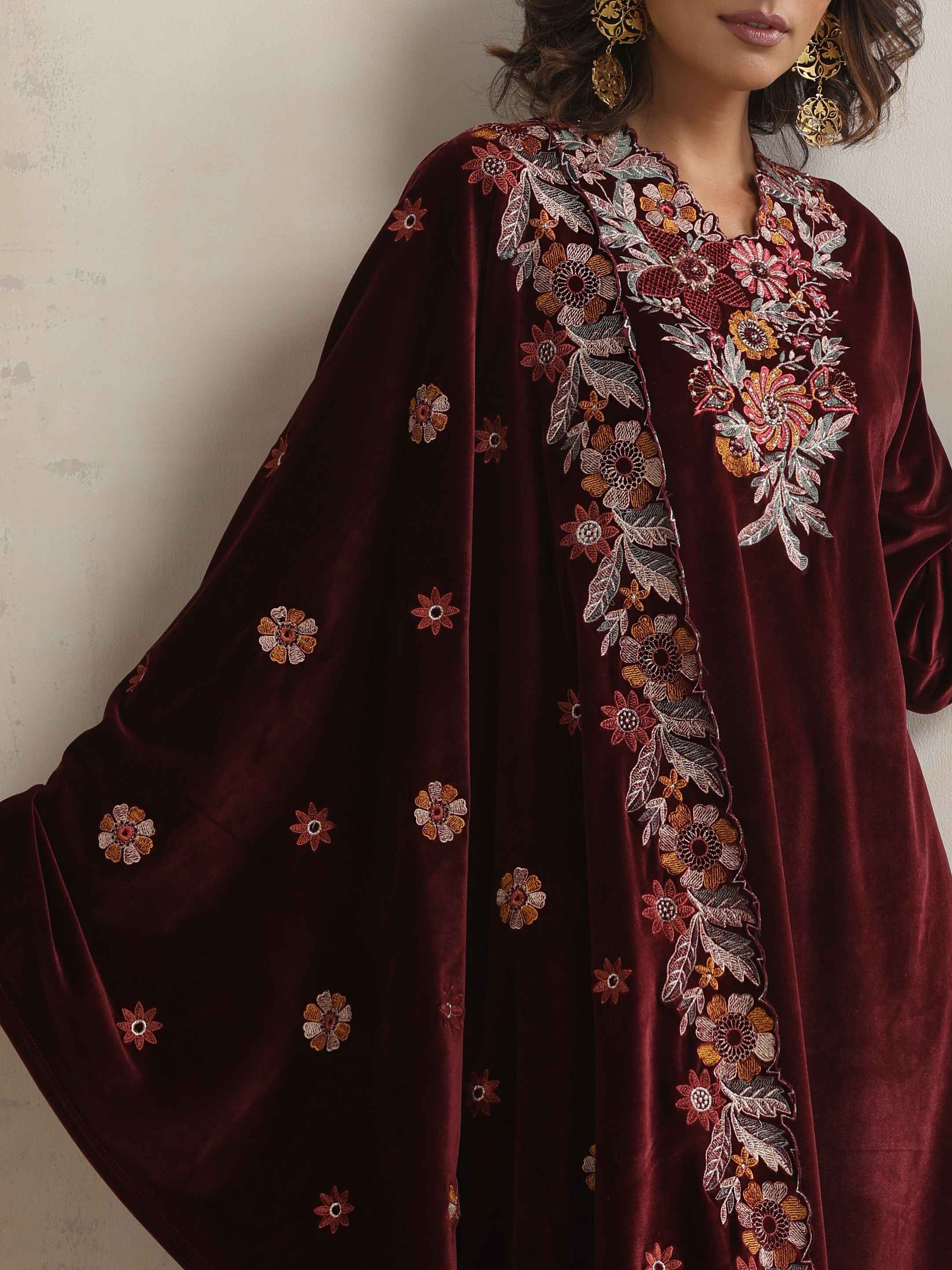 trueBrowns Maroon Velvet Floral Embroidered Kurta Pant Dupatta Set | Grocsy