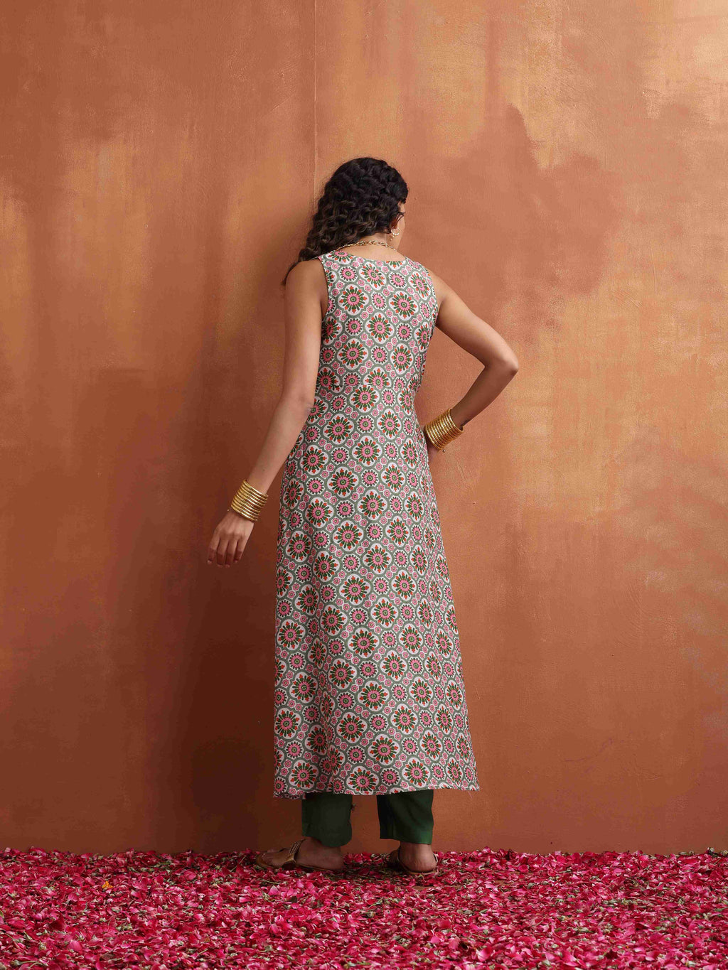 trueBrowns Off White Print Flared Anarkali Kurta Set | Grocsy