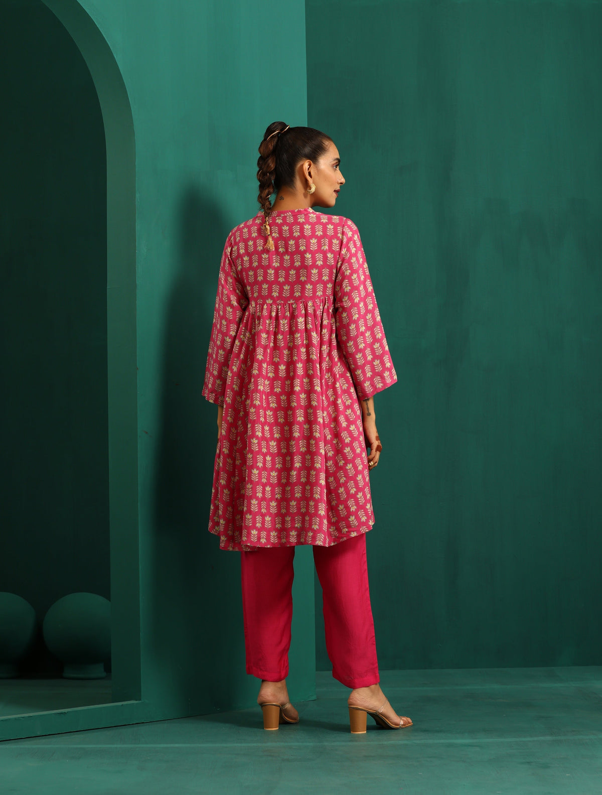 trueBrowns Pink Leaf Muslin Silk Printed Yoke Gathered Co-ord Set | Grocsy