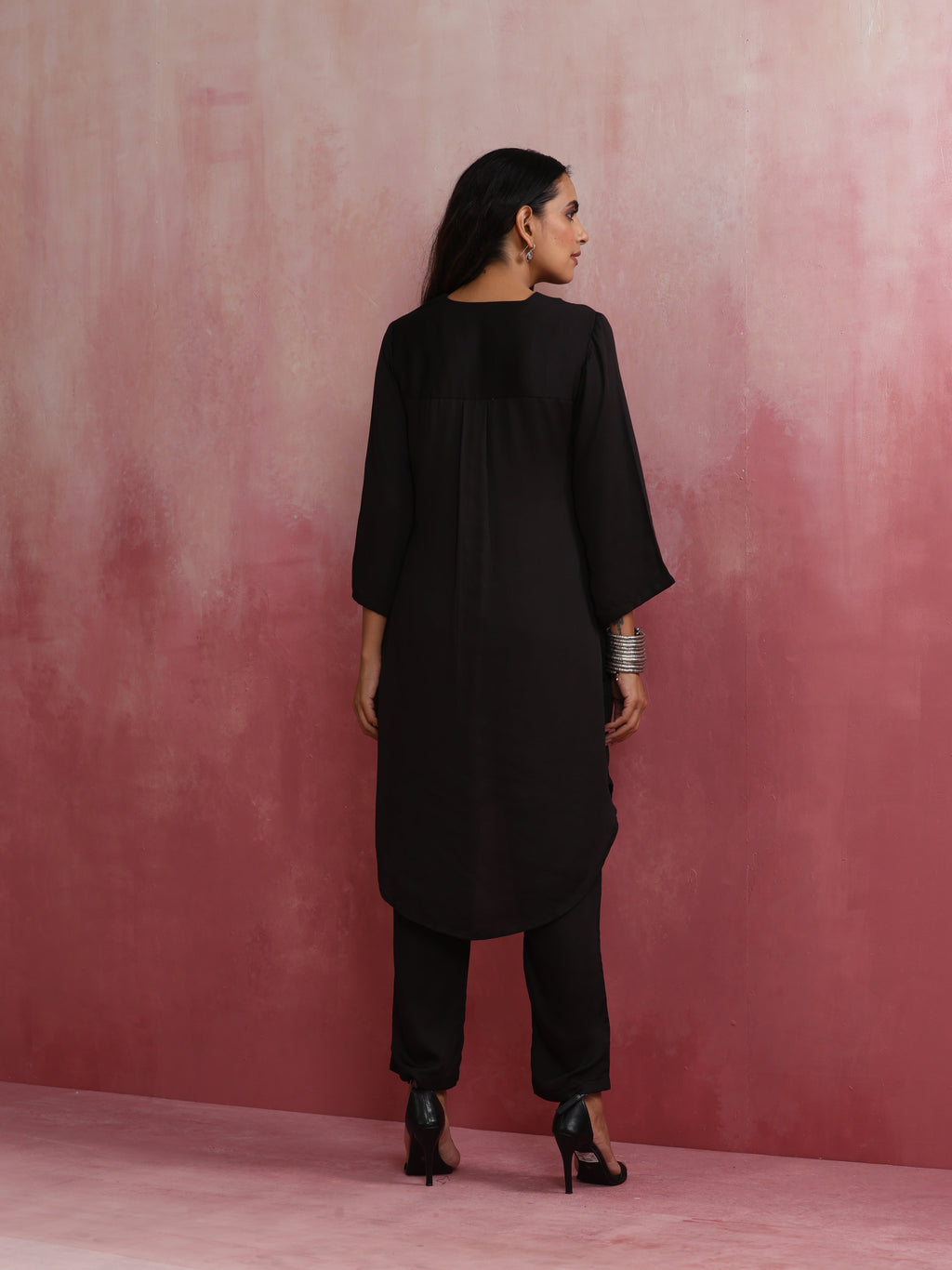 trueBrowns Black V Neck Kurta Co-ord Set | Grocsy