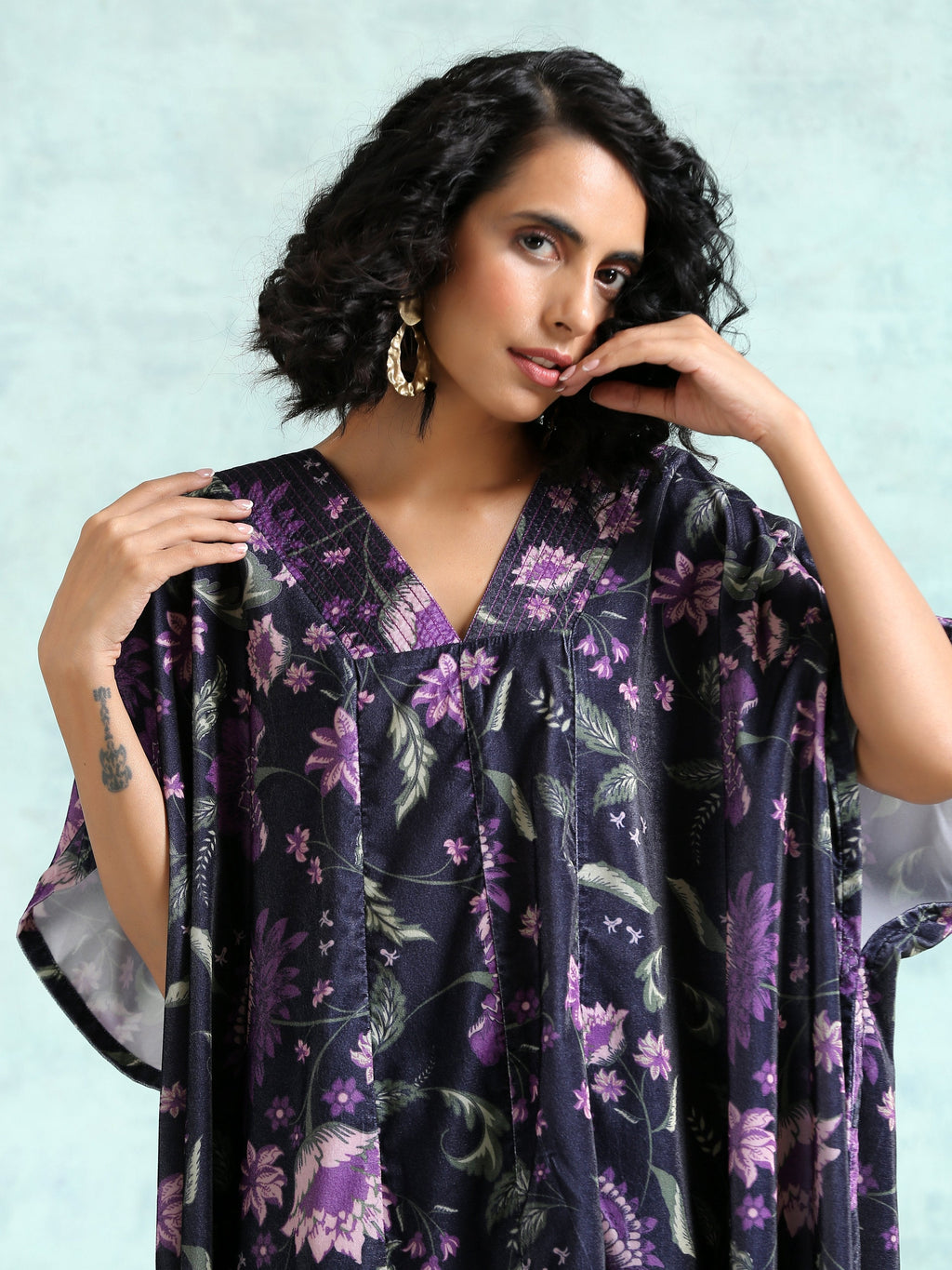 trueBrowns Black Printed Velvet Kaftan Kurta | Grocsy